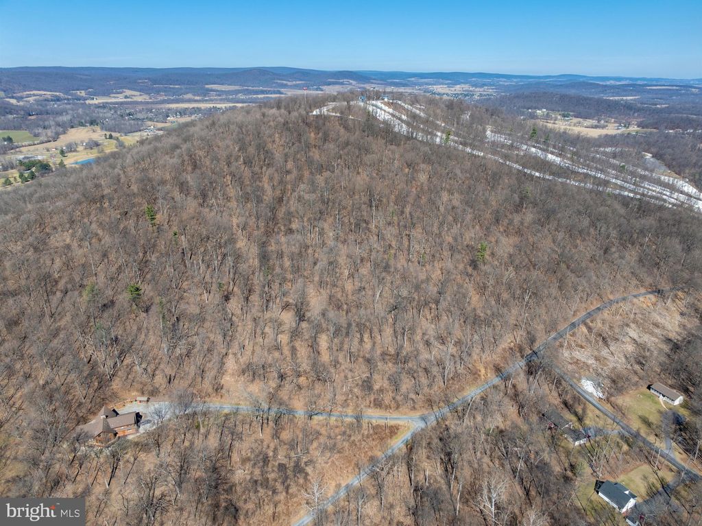 Photo of 10 Sunrise Trail, FAIRFIELD, PA 17320 (MLS # PAAD2022188)