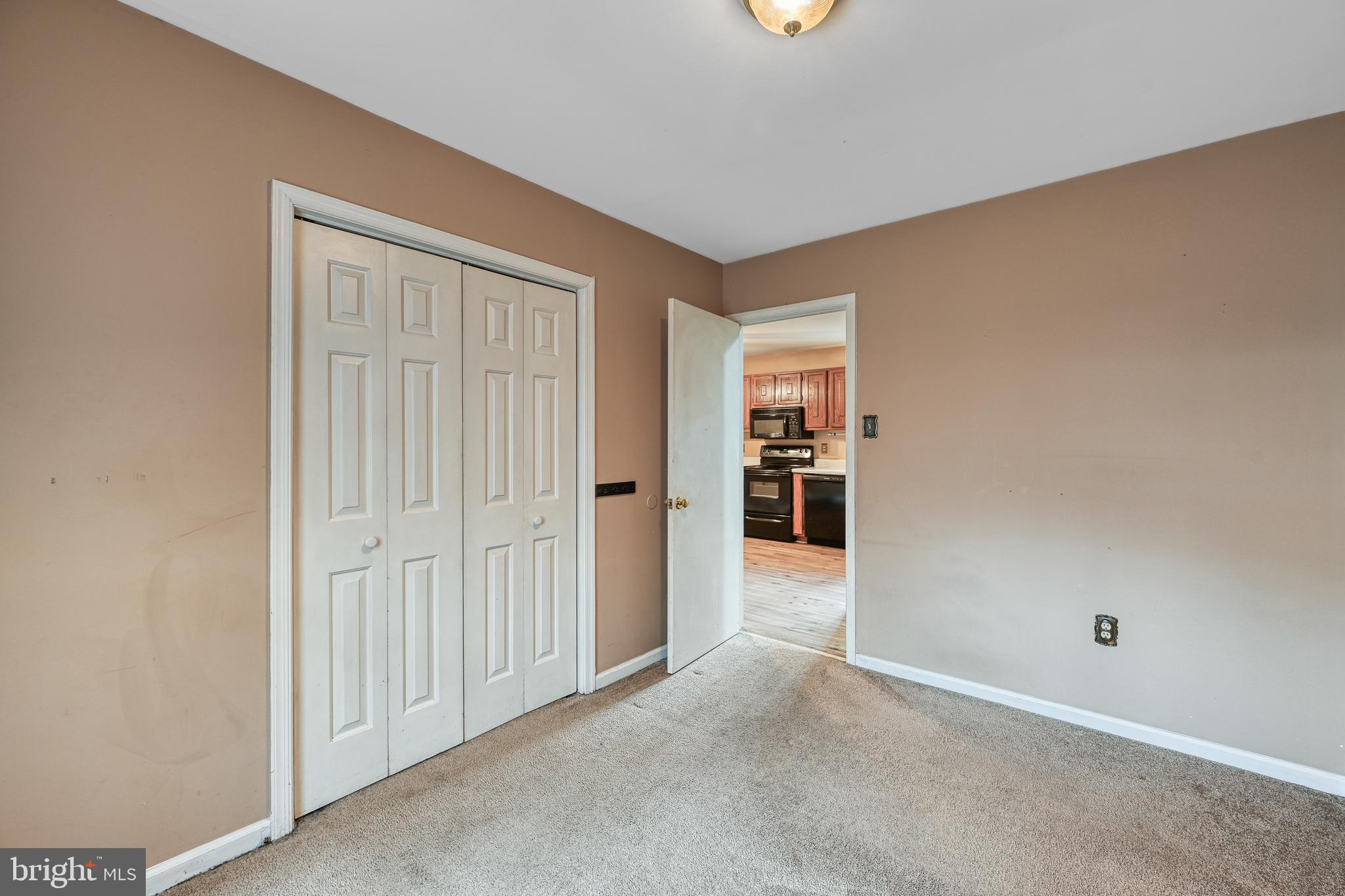 LAKE CAROLINE - Residential