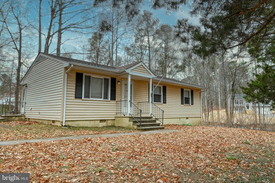 In the heart of Lake Caroline — where weekends feel like a getaway and neighbors still wave — sits a 3-bedroom, 1-bath home offering something that’s getting harder to find: comfort now, upside later.
Positioned on a corner lot with 1,008 square feet of well-used space, this home is perfectly livable just as it is. The layout is practical, the bedrooms are true, and the main living area feels easy and functional. You can move right in and start living without a renovation plan hanging over your head.
Could it use cosmetic updates? Absolutely. And that’s where the opportunity comes in.
Instead of paying top dollar for someone else’s finishes, you get a solid, move-in-ready home that allows you to update at your pace — building equity along the way. Paint, flooring, fixtures — all cosmetic, all customizable, all on your timeline.
For first-time buyers, this is the kind of entry point that makes sense. Affordable, manageable, and located inside a gated community with real amenities. For investors, it’s a smart play — strong rental appeal, a desirable neighborhood, and room to add value without overextending.
And let’s not forget Lake Caroline itself — private lake access, beaches, pool, clubhouse, walking trails, and year-round community events. You’re buying more than square footage. You’re buying lifestyle.
Comfortable as it stands. Full of potential when you’re ready.
In a market where polished homes come with polished price tags, this one gives you breathing room — and options.
