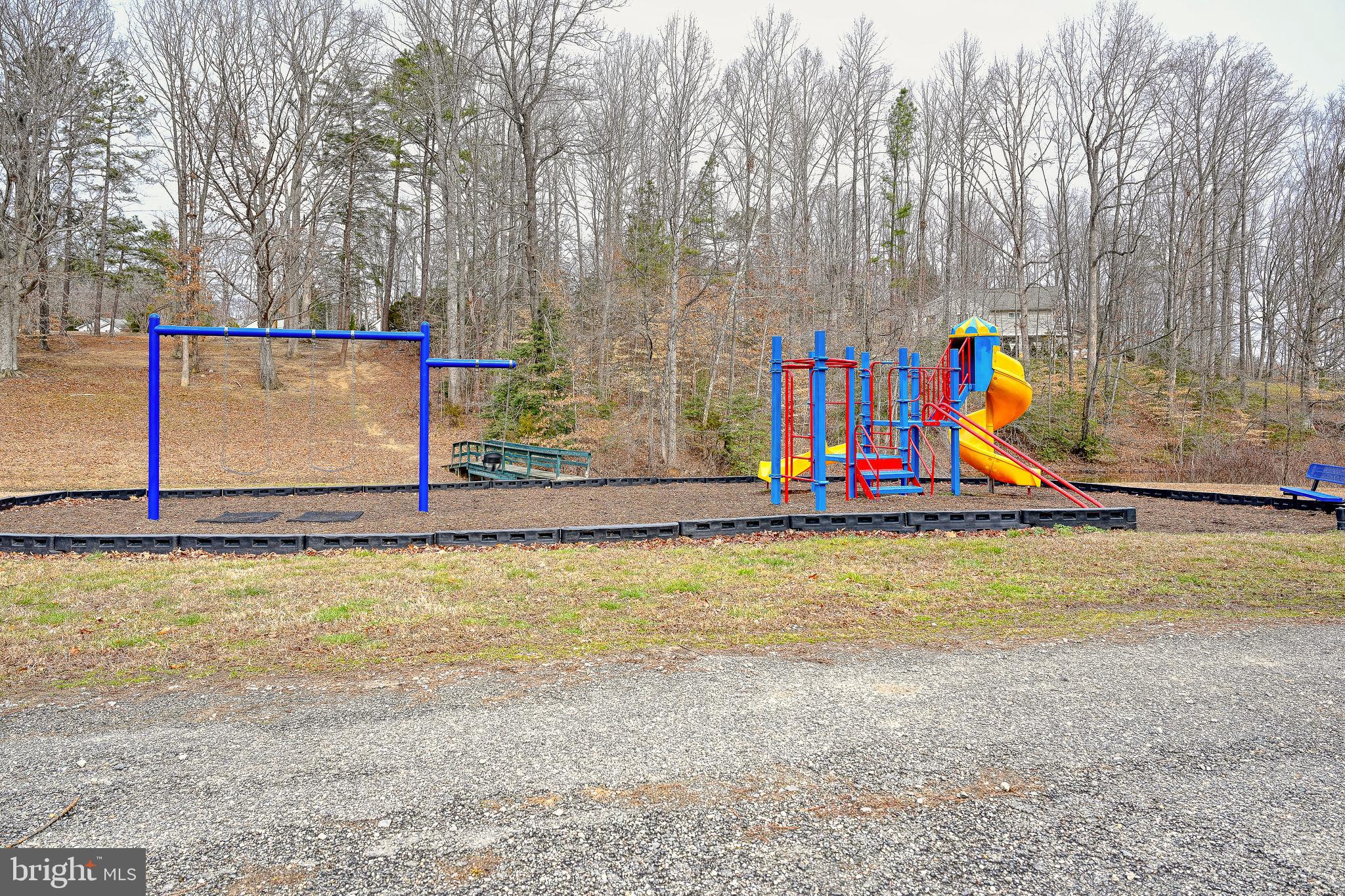 LAKE CAROLINE - Residential