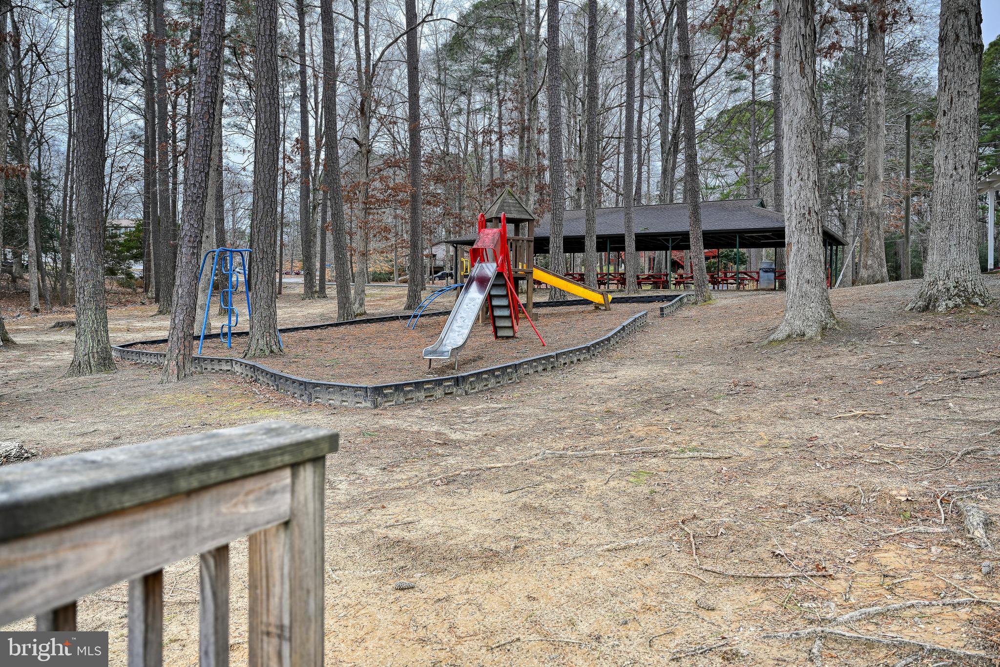 LAKE CAROLINE - Residential