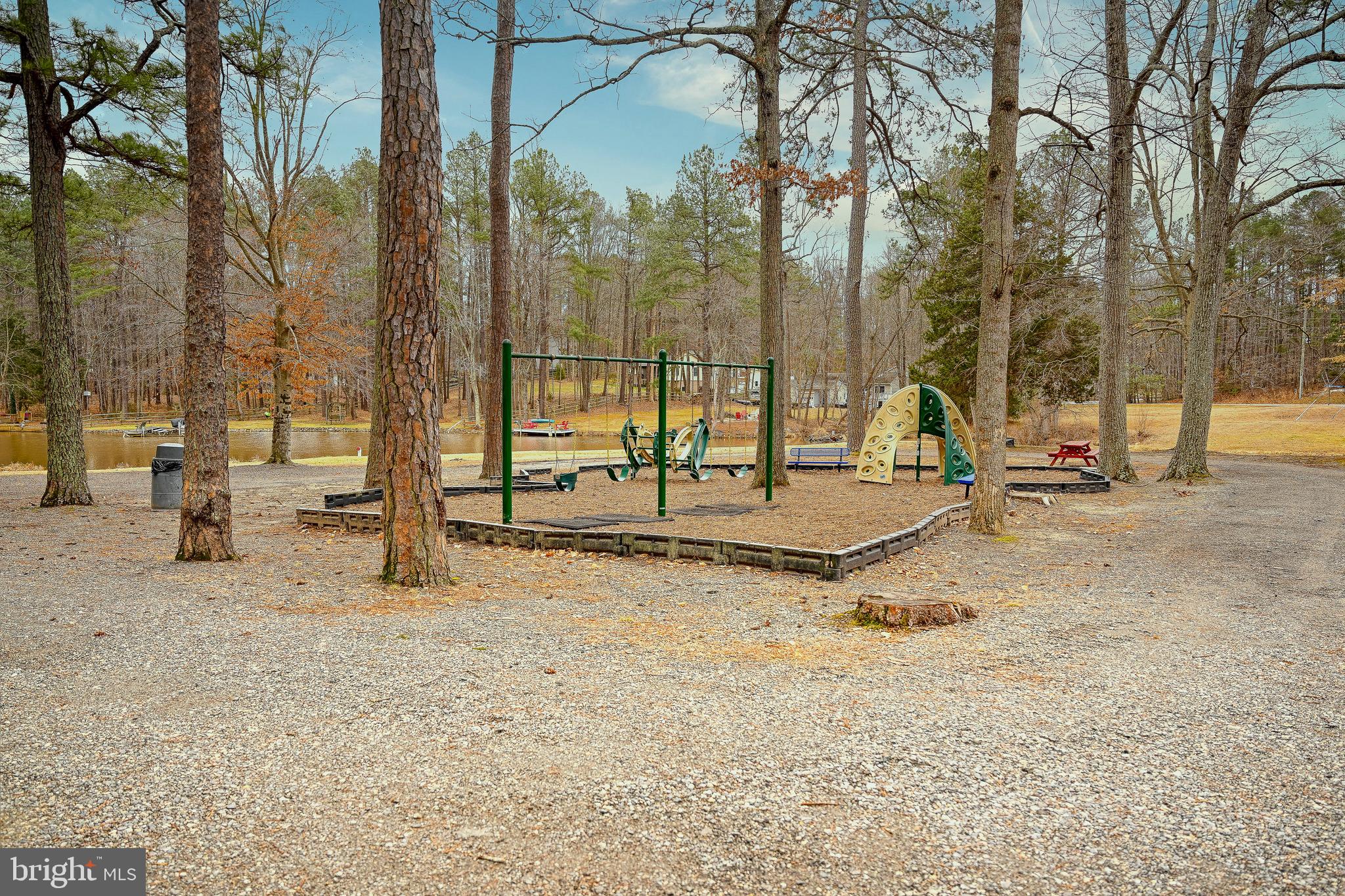 LAKE CAROLINE - Residential