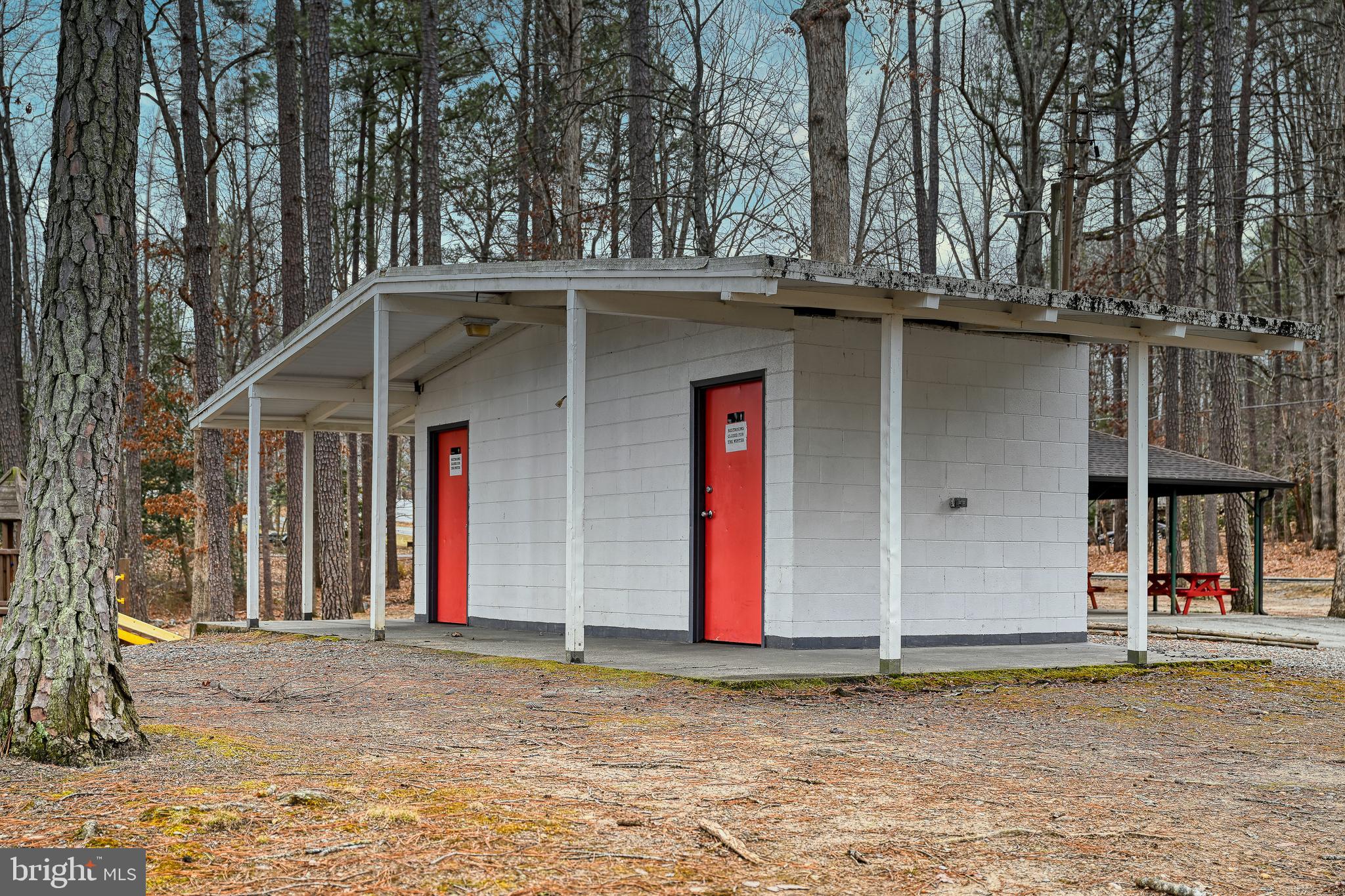 LAKE CAROLINE - Residential