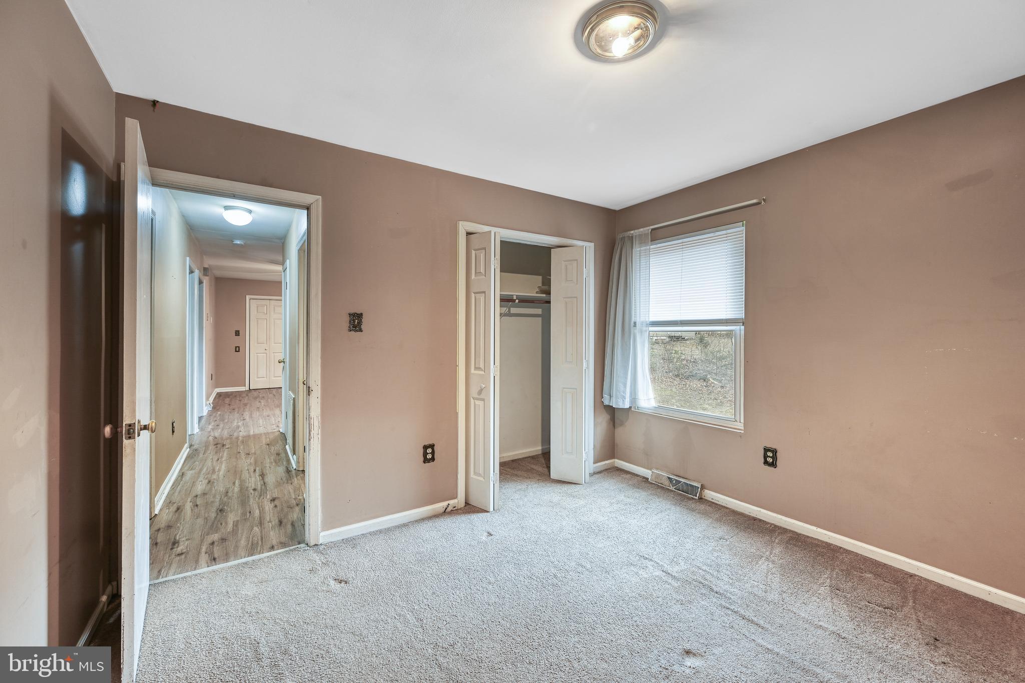 LAKE CAROLINE - Residential