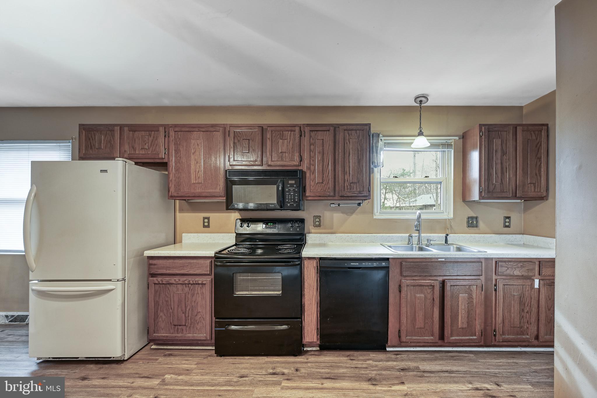 LAKE CAROLINE - Residential