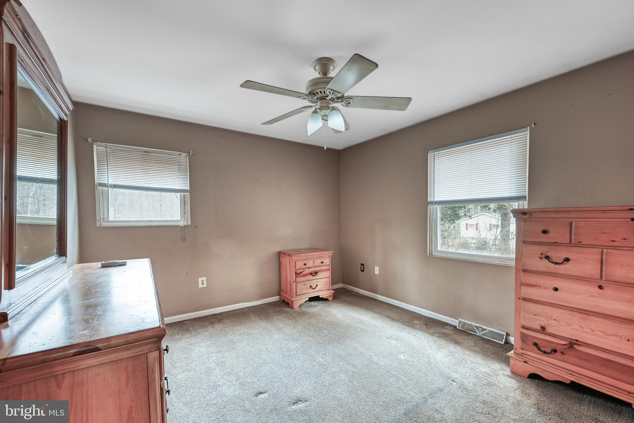 LAKE CAROLINE - Residential