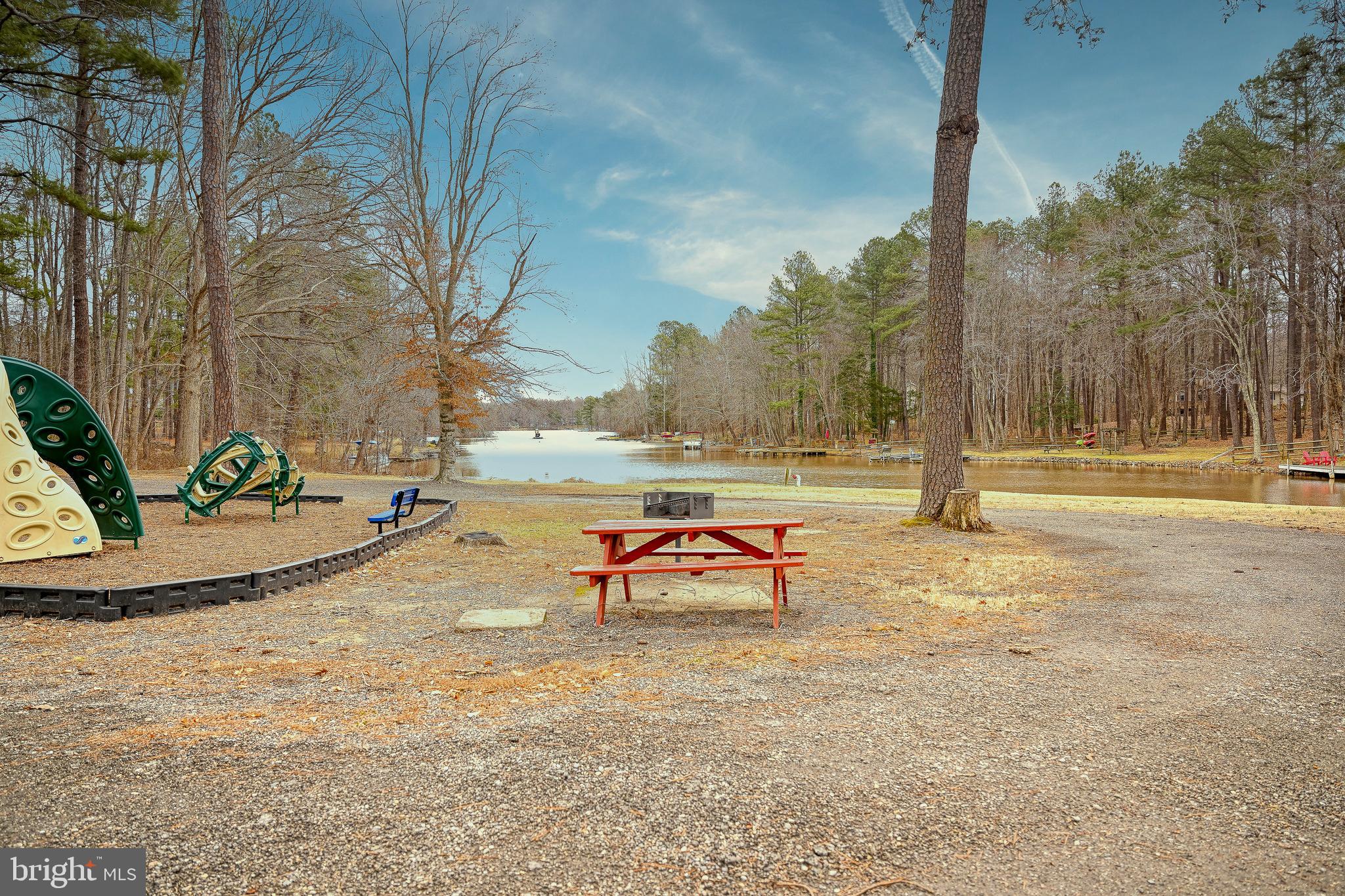LAKE CAROLINE - Residential