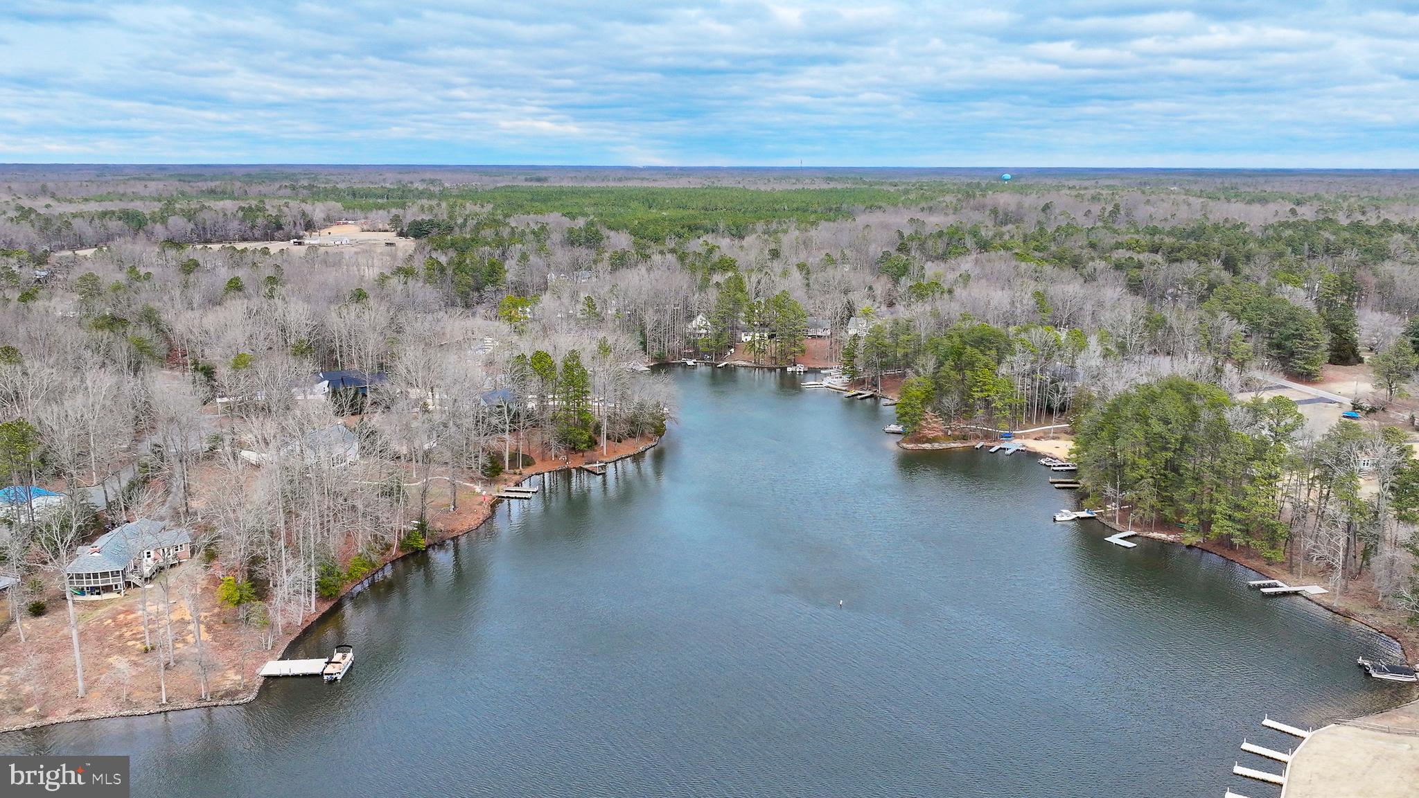 LAKE CAROLINE - Residential