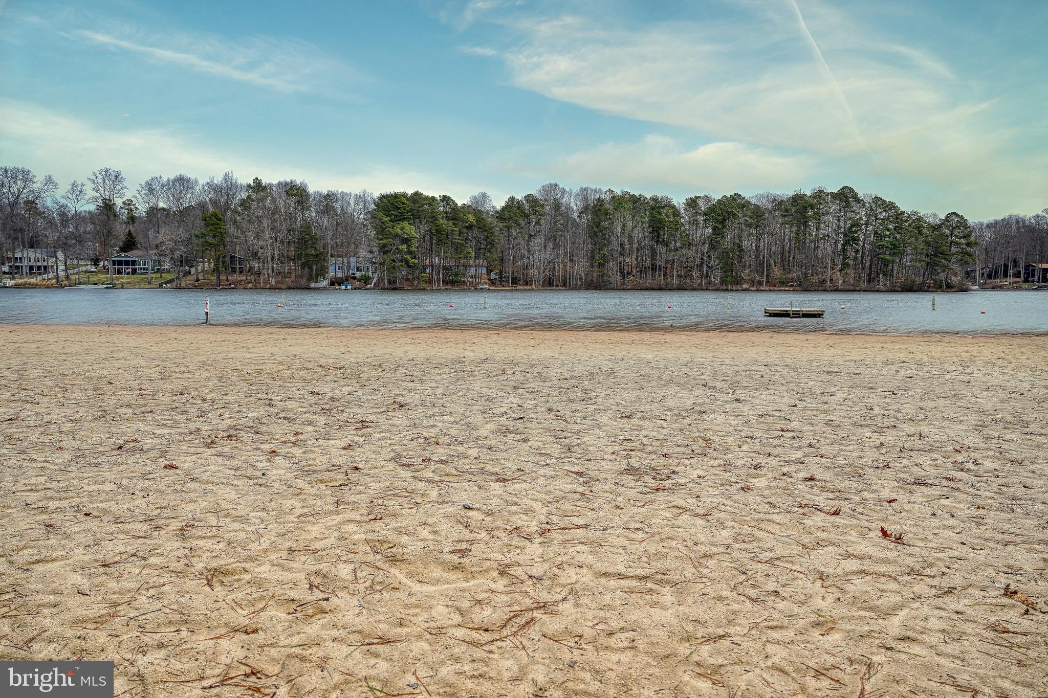 LAKE CAROLINE - Residential