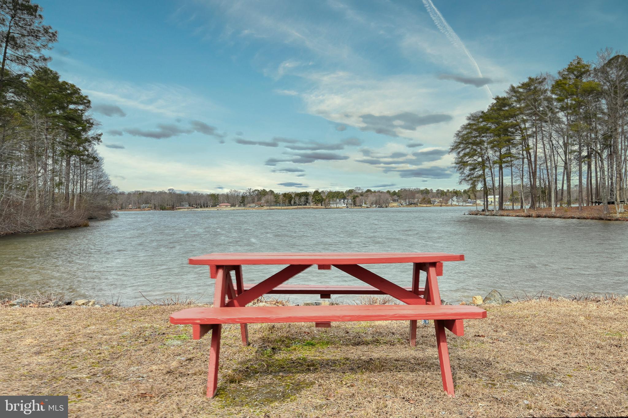 LAKE CAROLINE - Residential