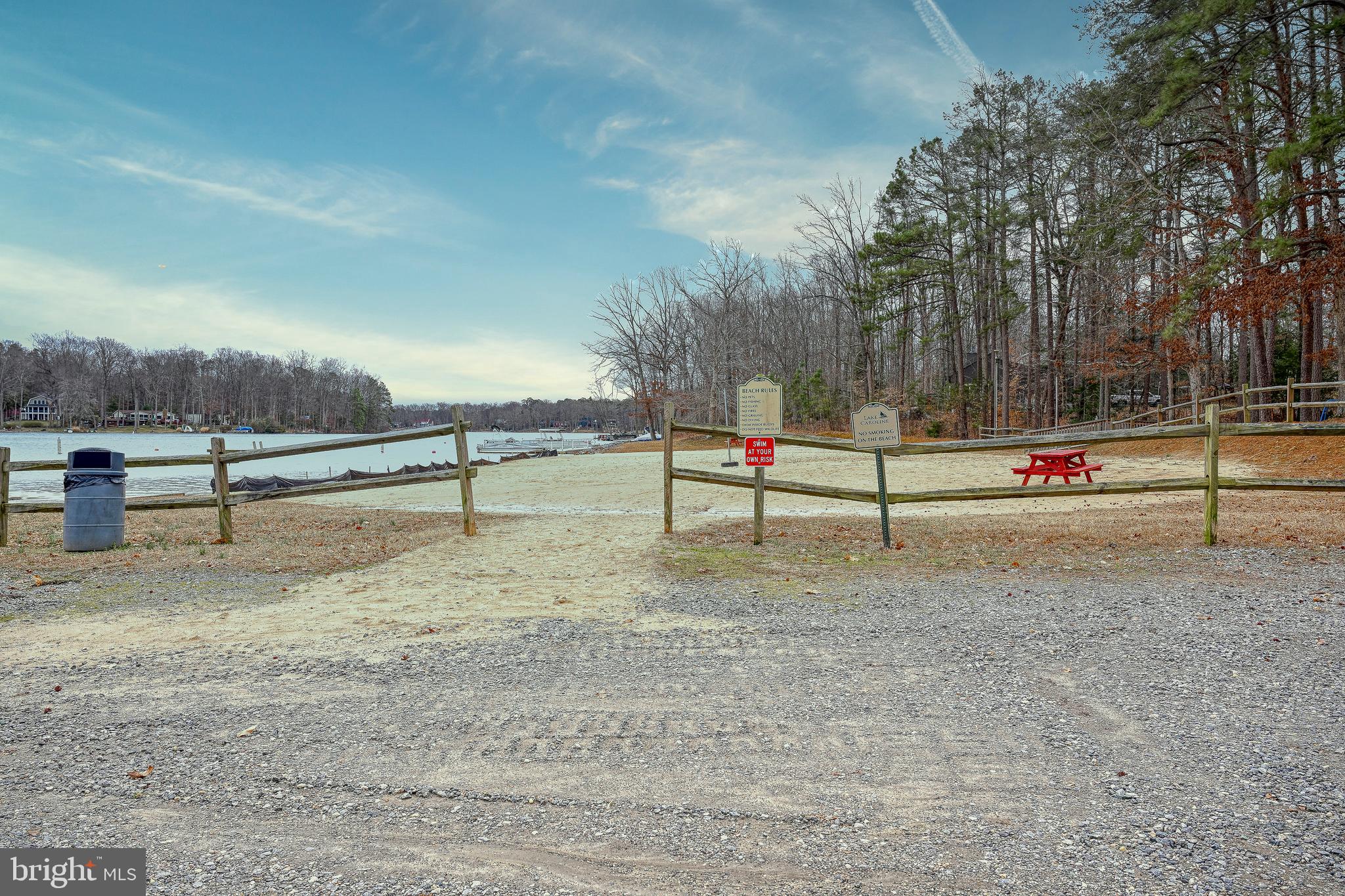 LAKE CAROLINE - Residential