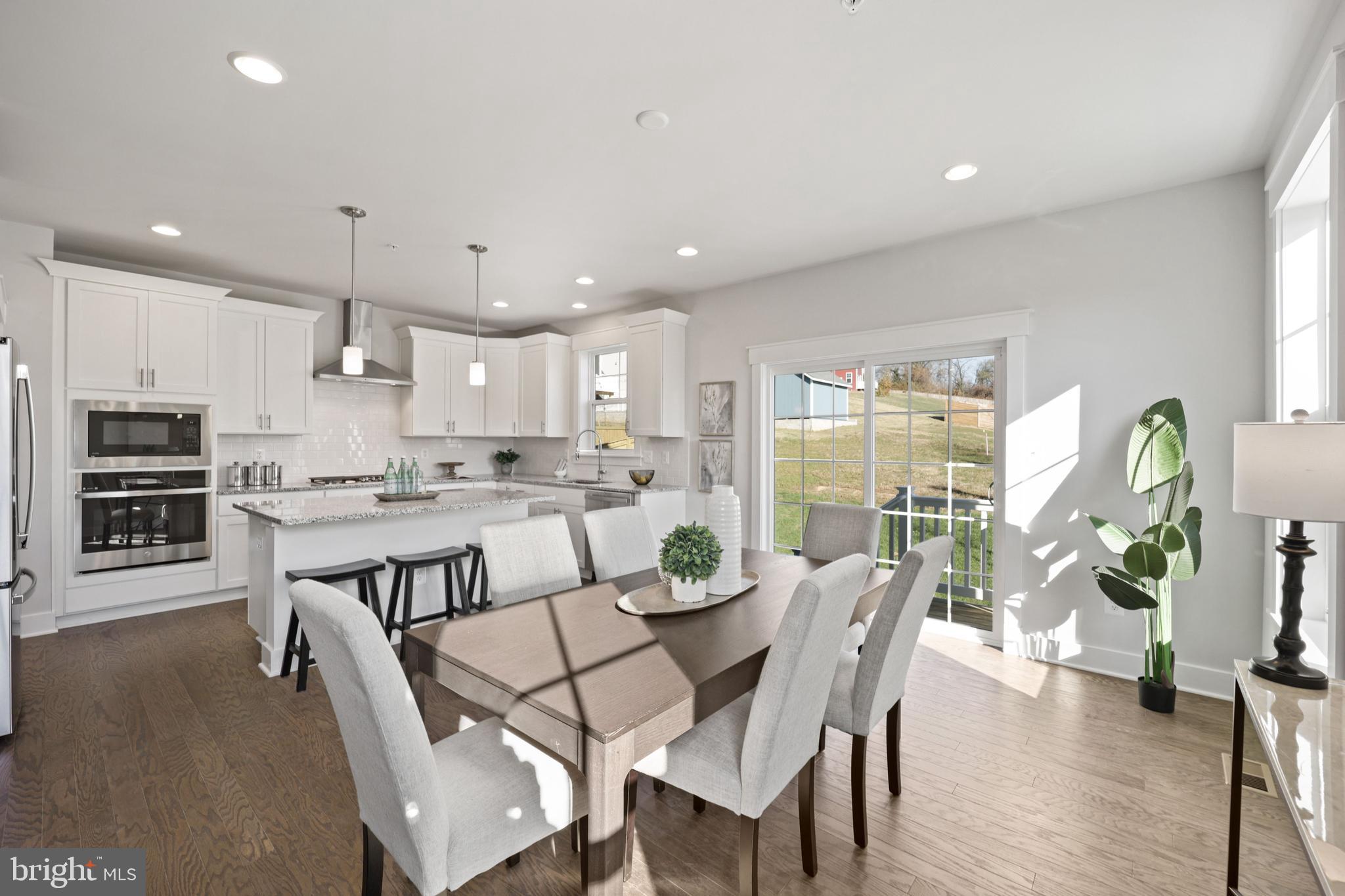 DEANWOOD PARK - Residential