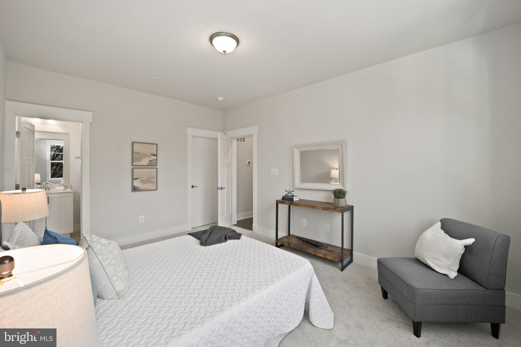 DEANWOOD PARK - Residential