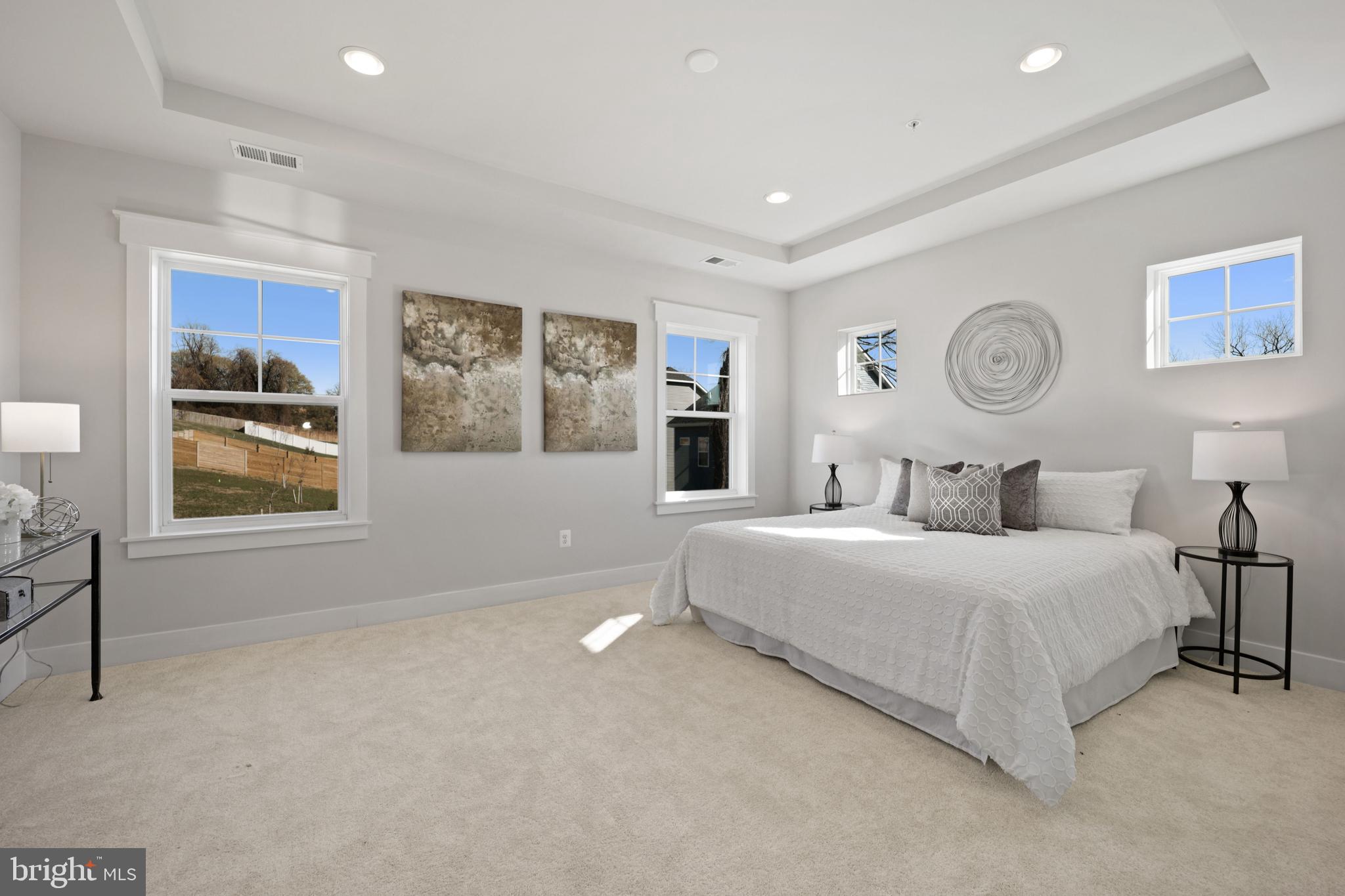 DEANWOOD PARK - Residential