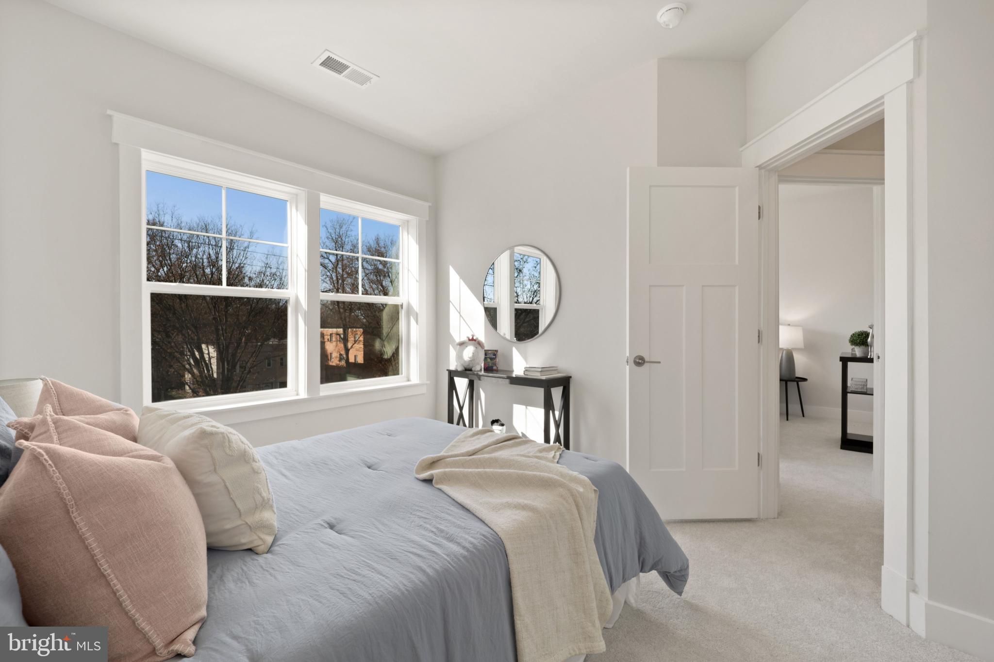 DEANWOOD PARK - Residential