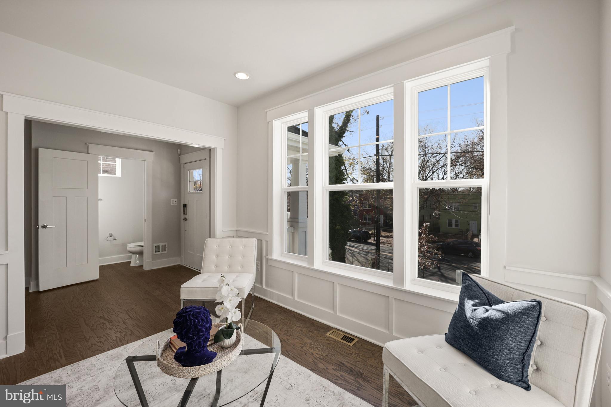 DEANWOOD PARK - Residential