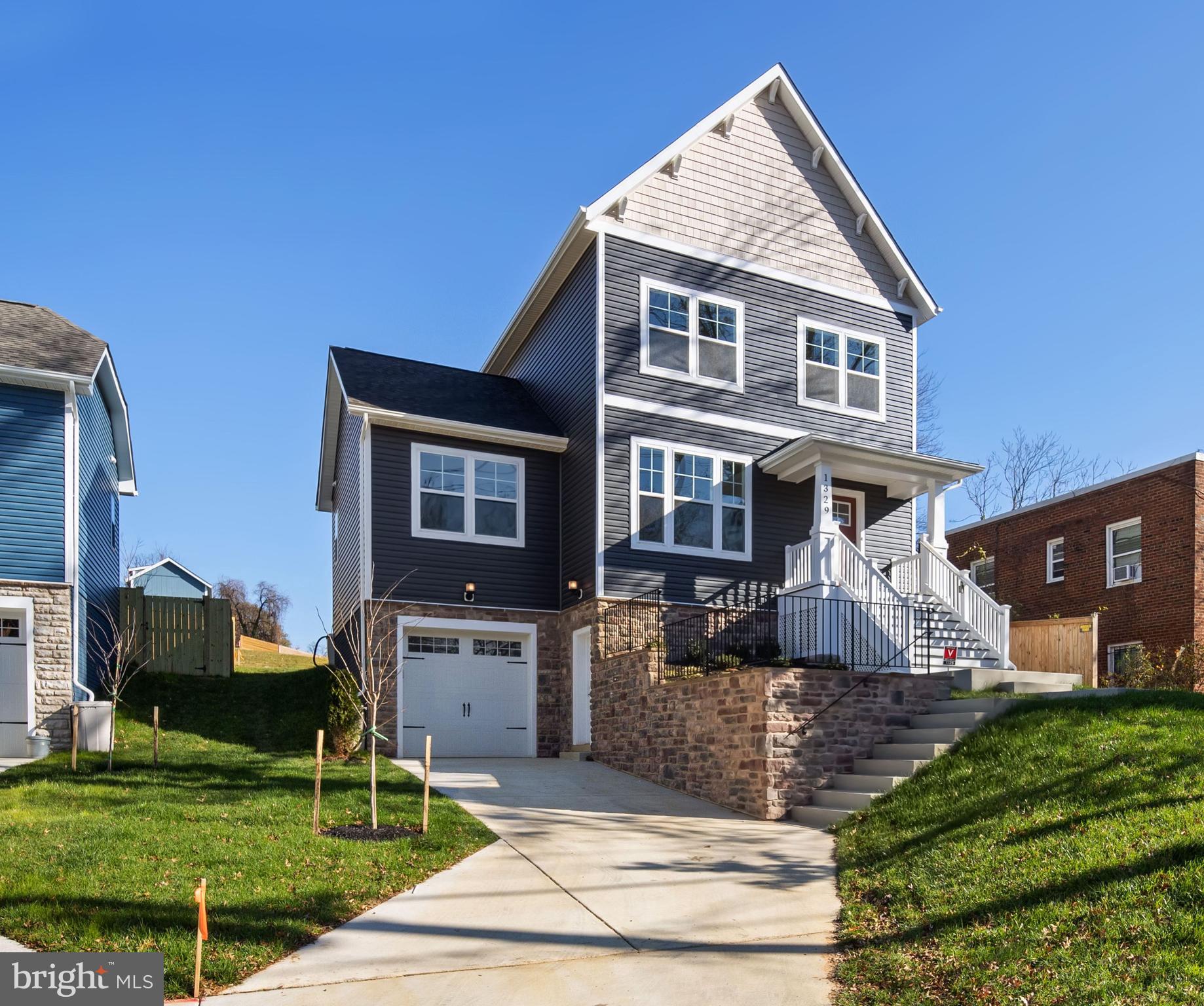 DEANWOOD PARK - Residential