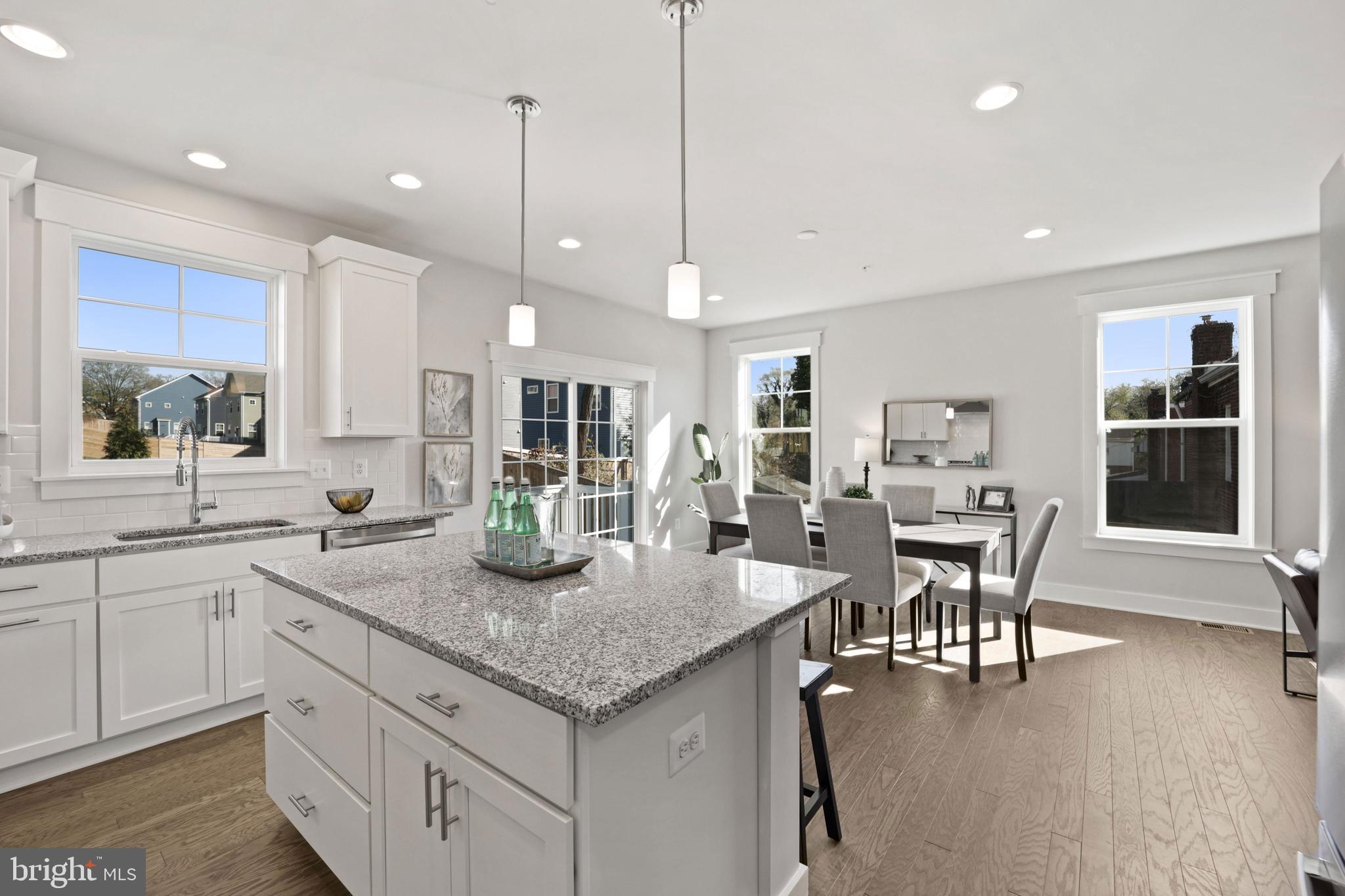 DEANWOOD PARK - Residential