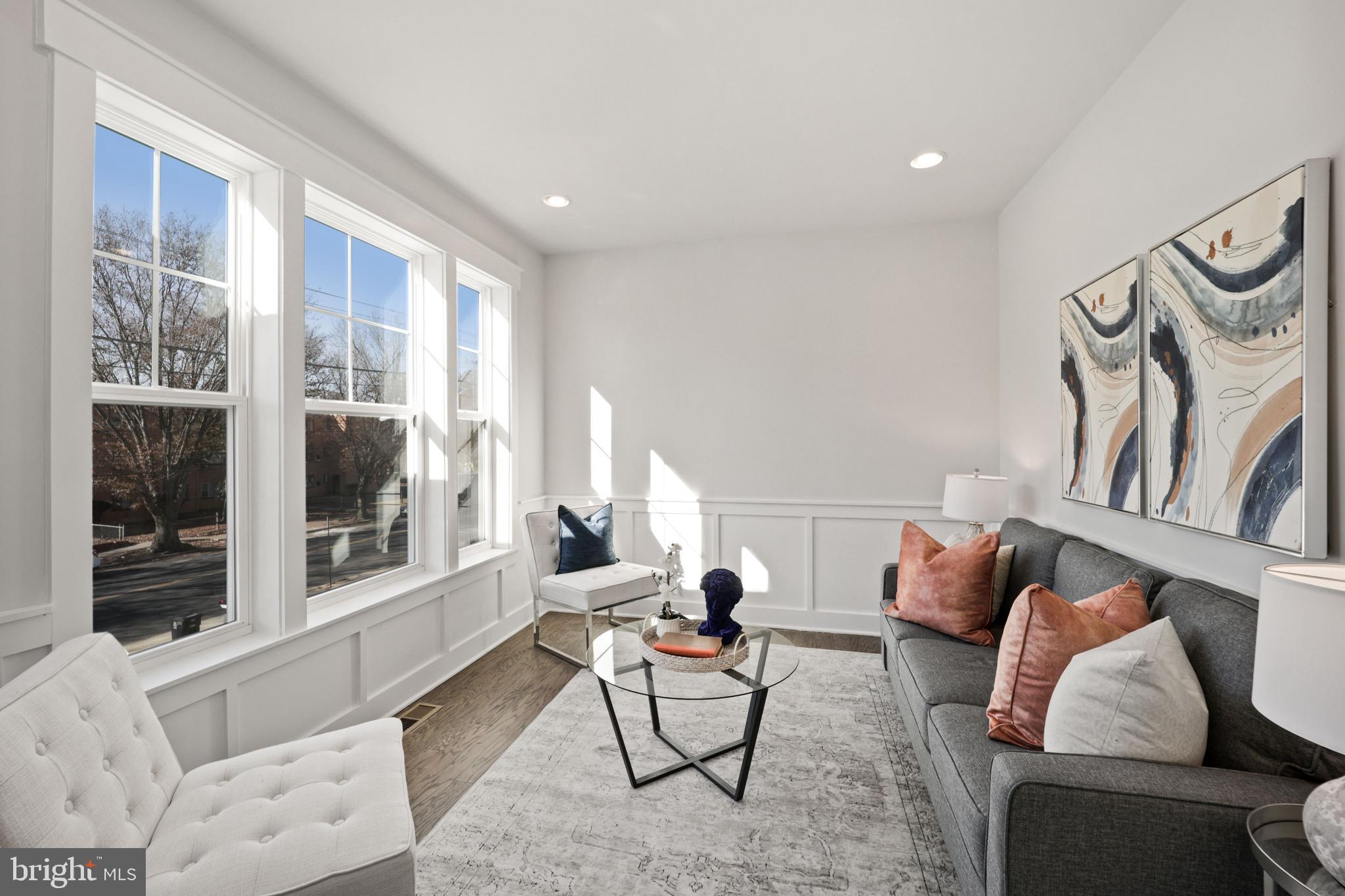 DEANWOOD PARK - Residential