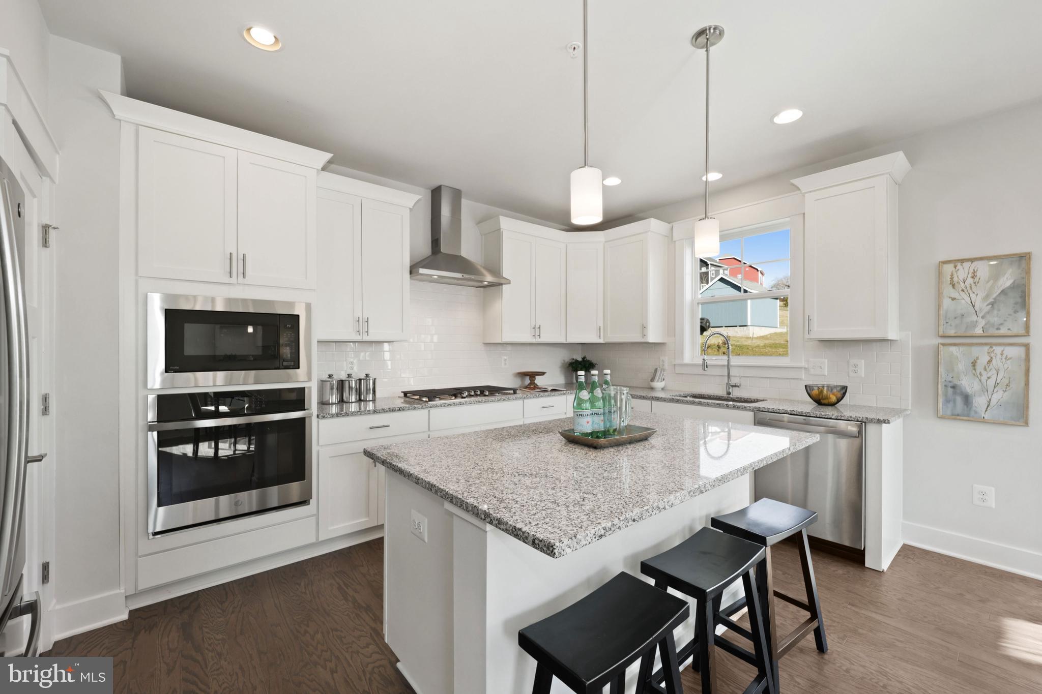 DEANWOOD PARK - Residential