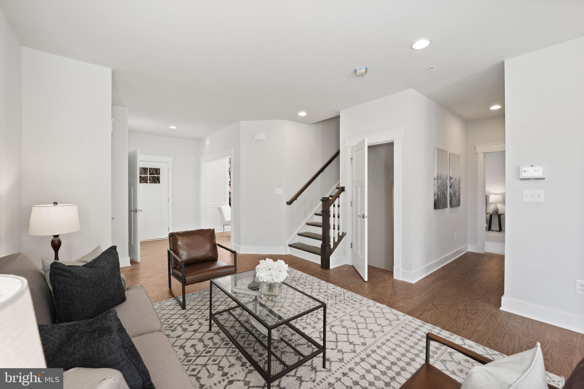 DEANWOOD PARK - Residential