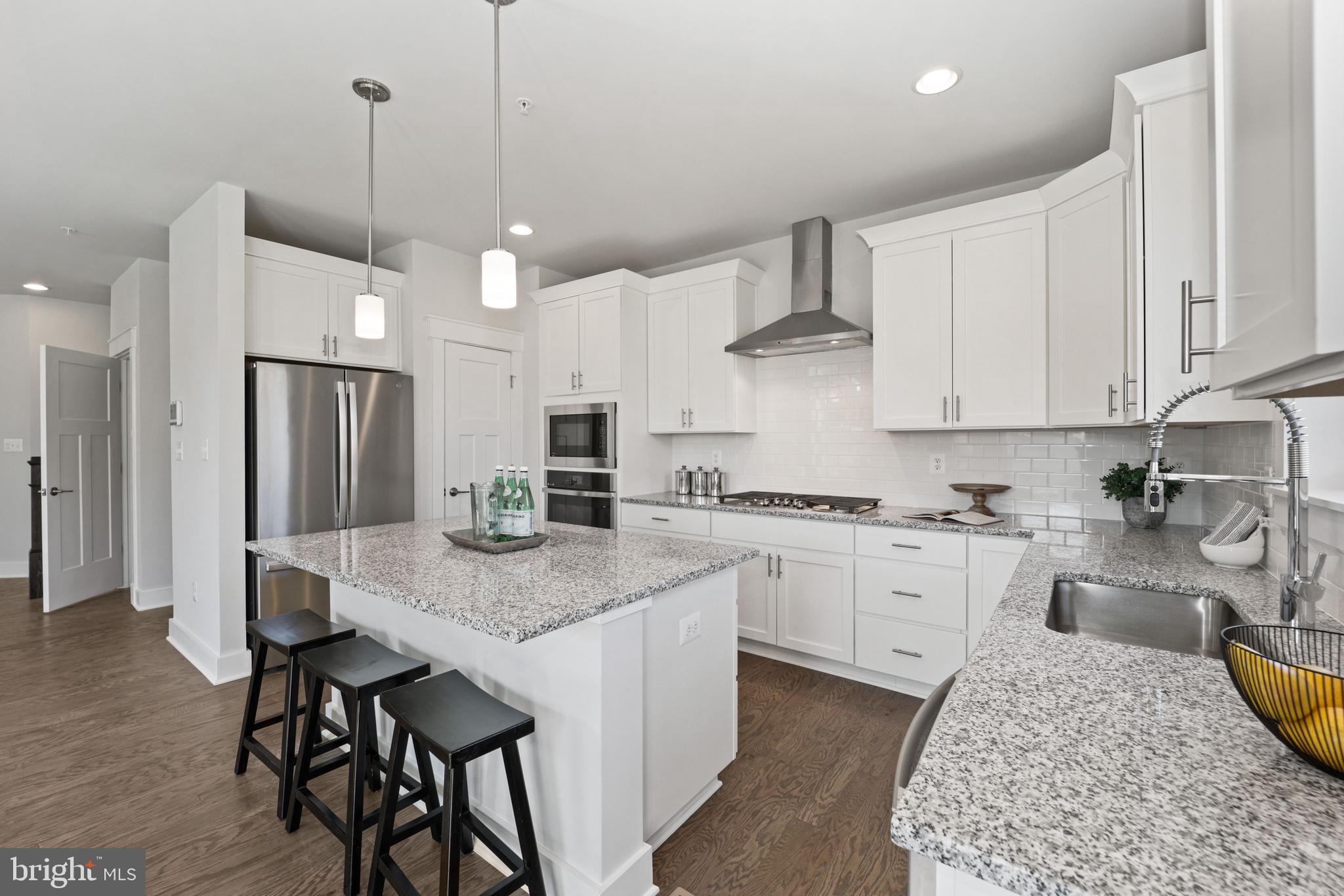 DEANWOOD PARK - Residential