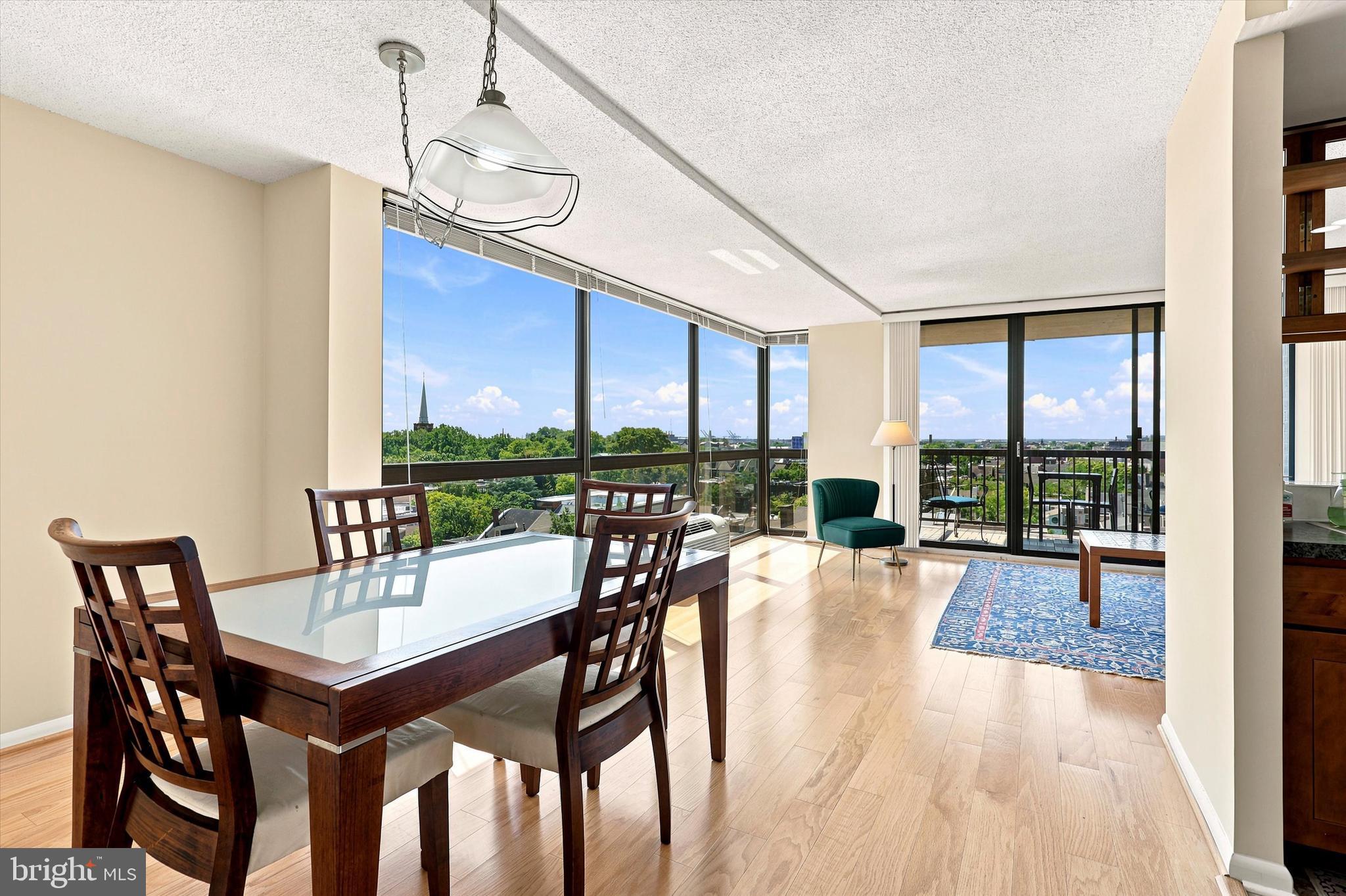 241 S 6TH STREET 00 912G