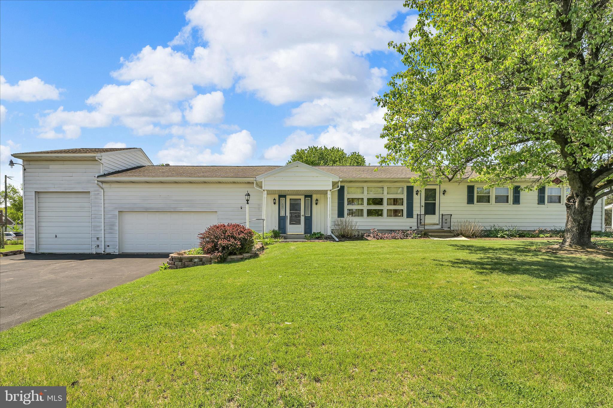 1390 POTTSVILLE PIKE