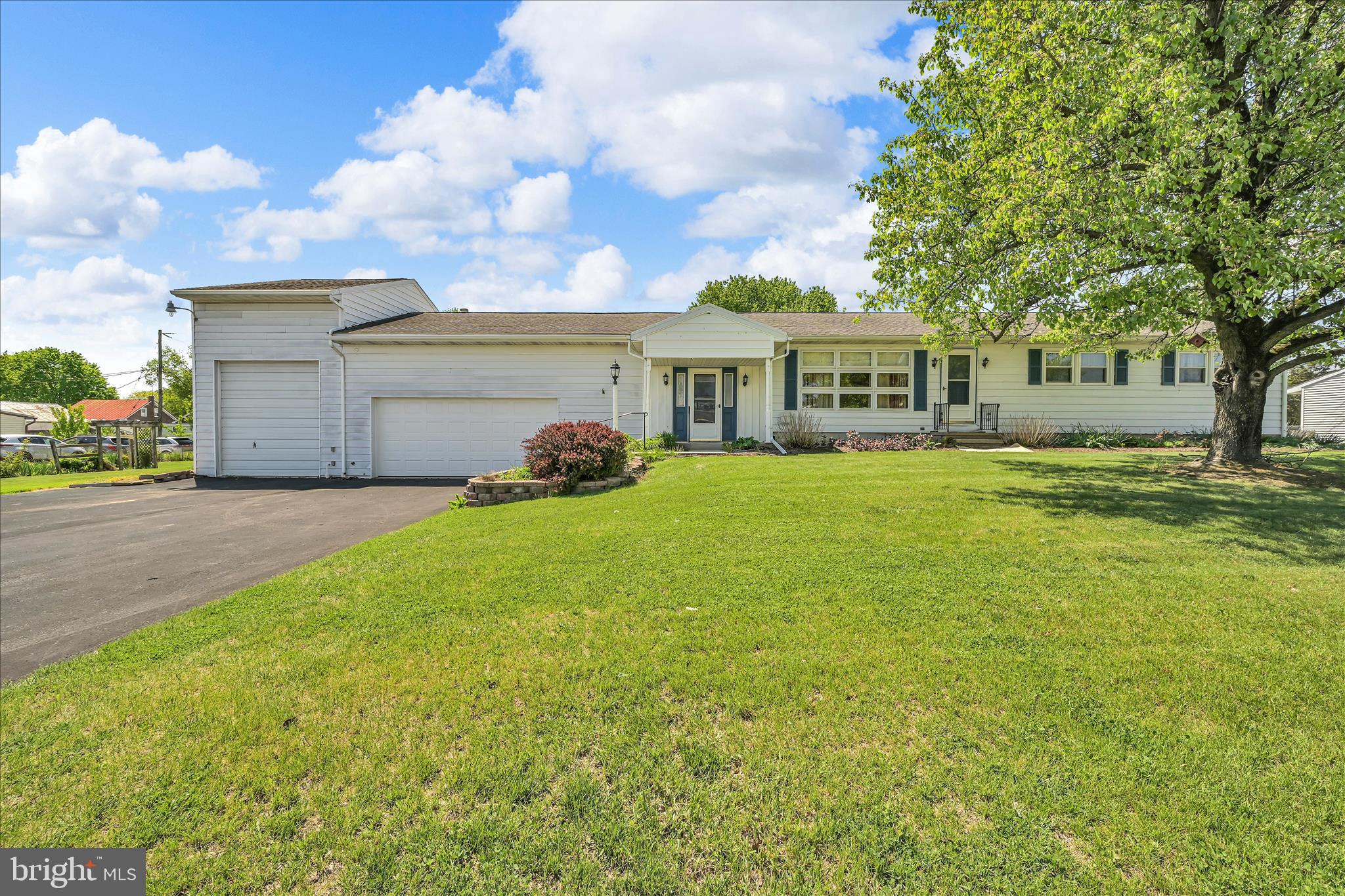 1390 POTTSVILLE PIKE