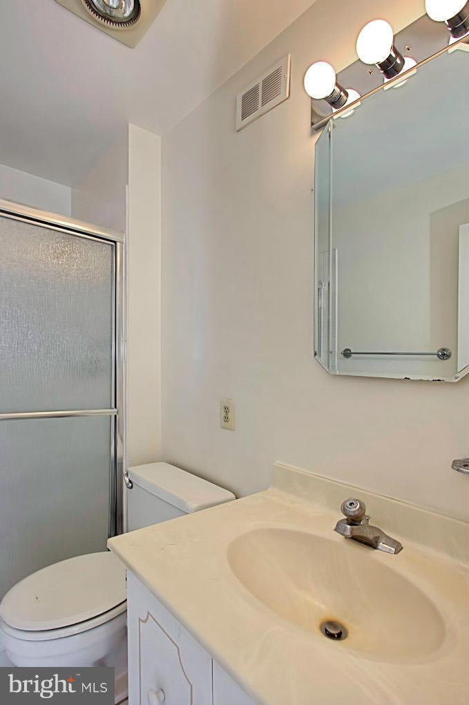 SOUTHAMPTON - Residential Lease