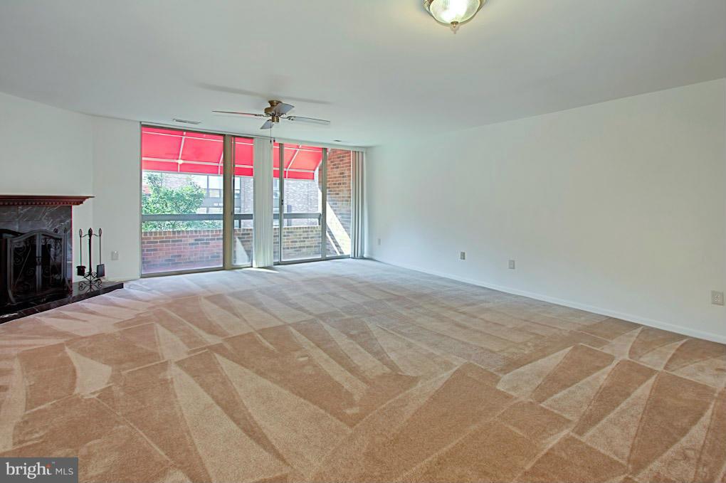 SOUTHAMPTON - Residential Lease