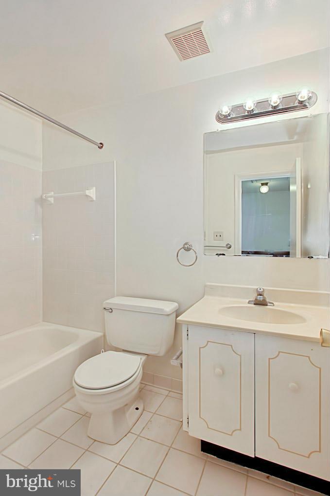 SOUTHAMPTON - Residential Lease