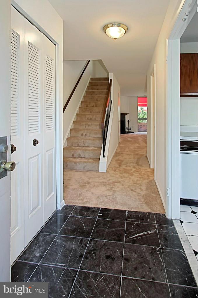 SOUTHAMPTON - Residential Lease