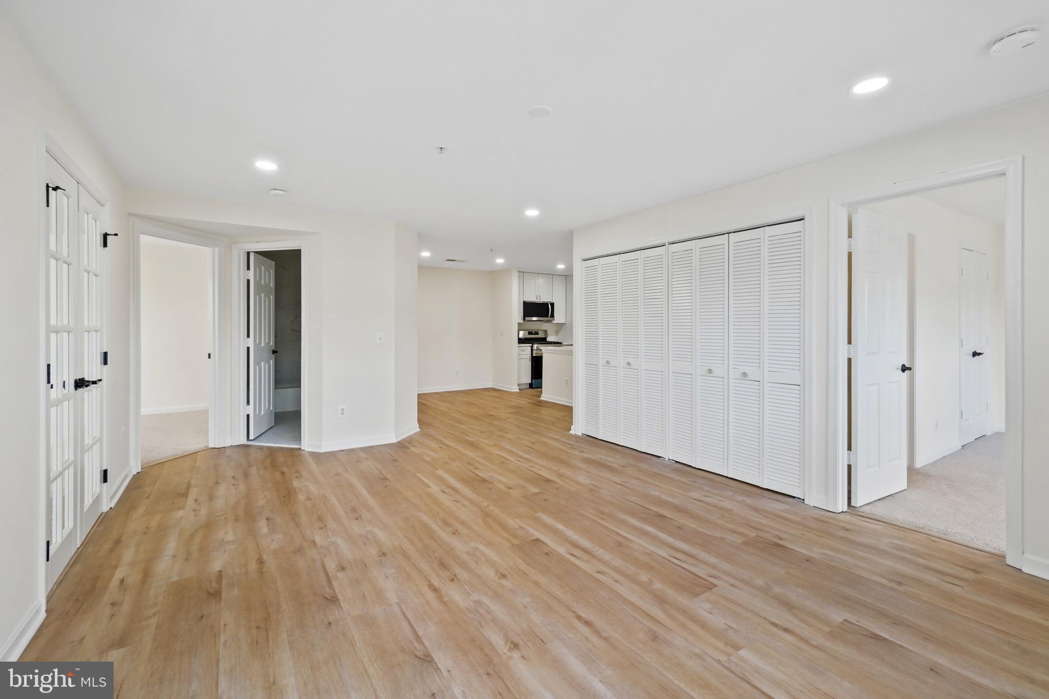 PROSPECT COVE AT LAKESID - Residential