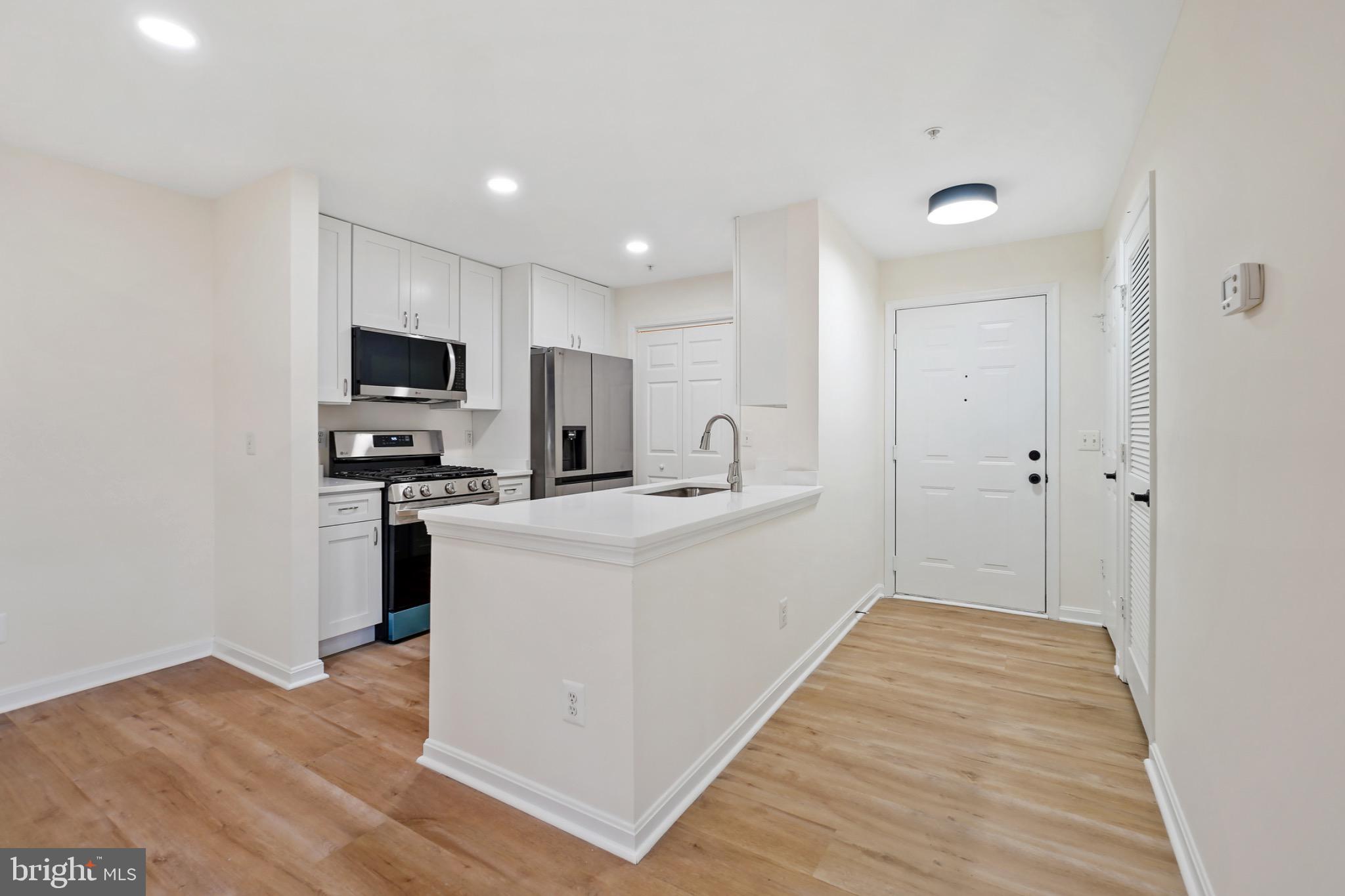 PROSPECT COVE AT LAKESID - Residential