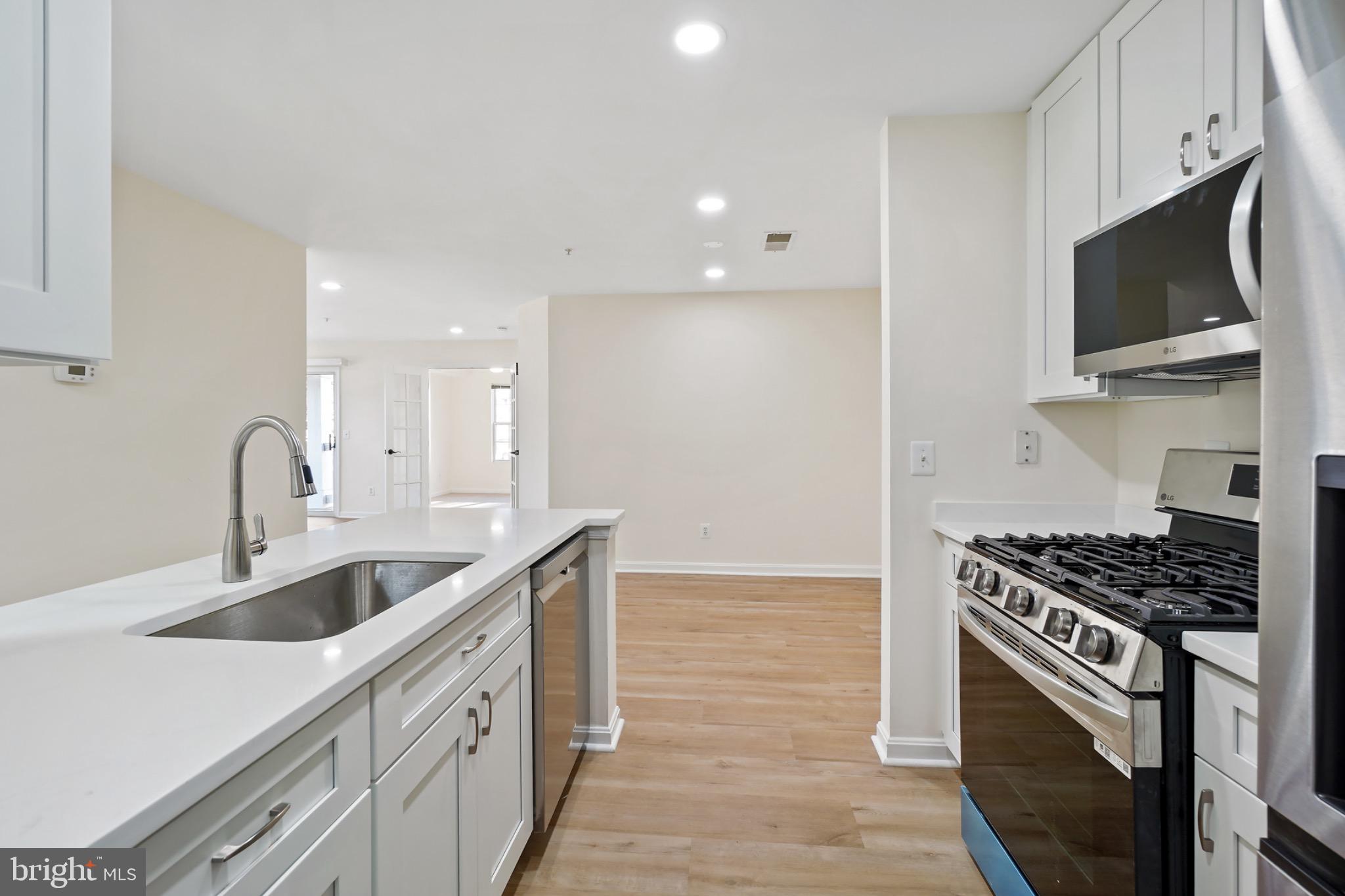 PROSPECT COVE AT LAKESID - Residential