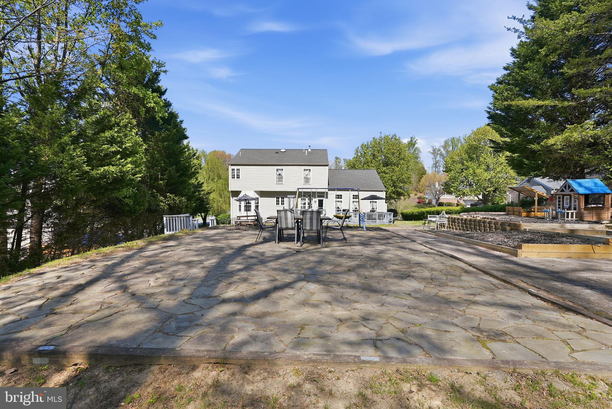 DAWSON LANDING - Residential