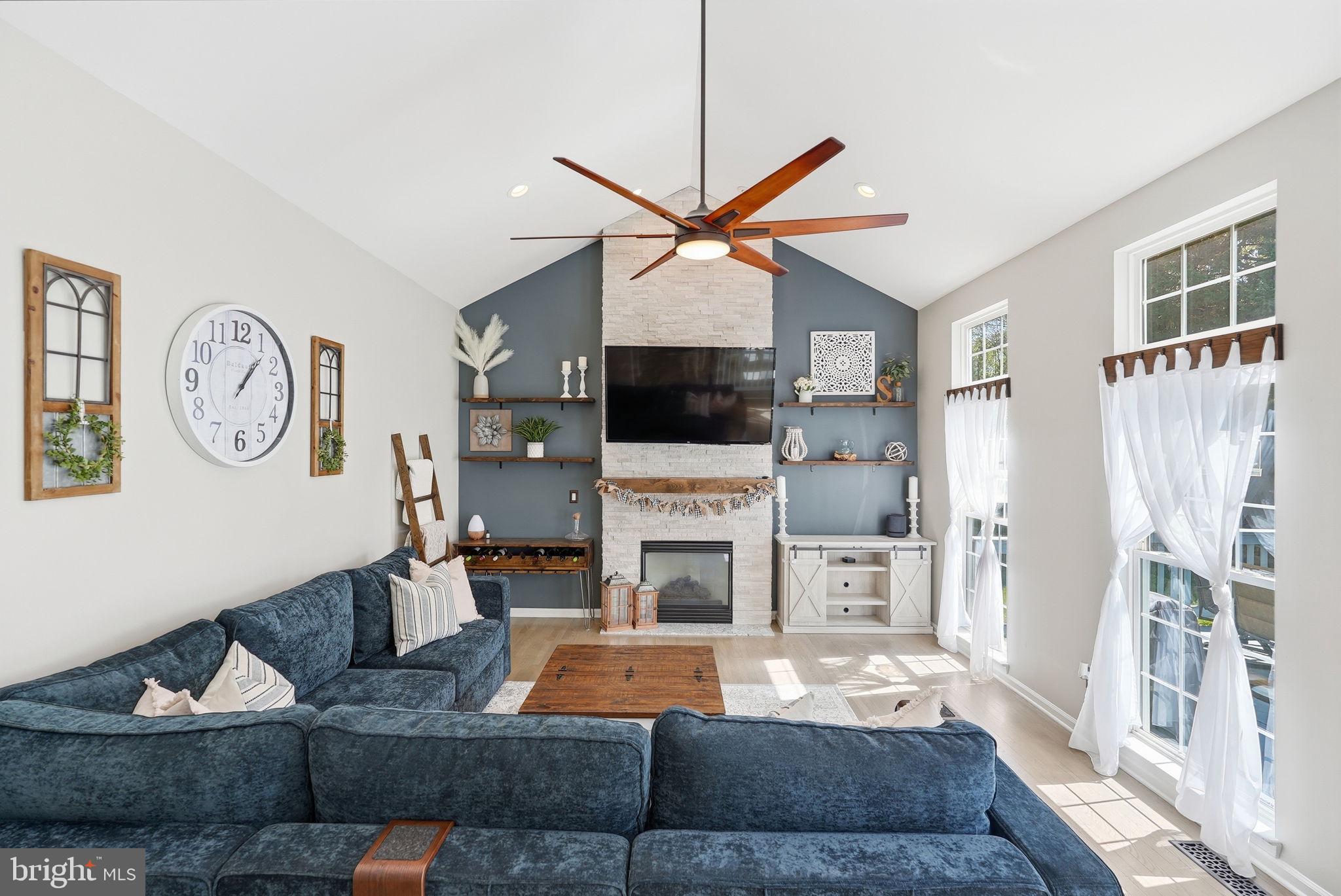 DAWSON LANDING - Residential