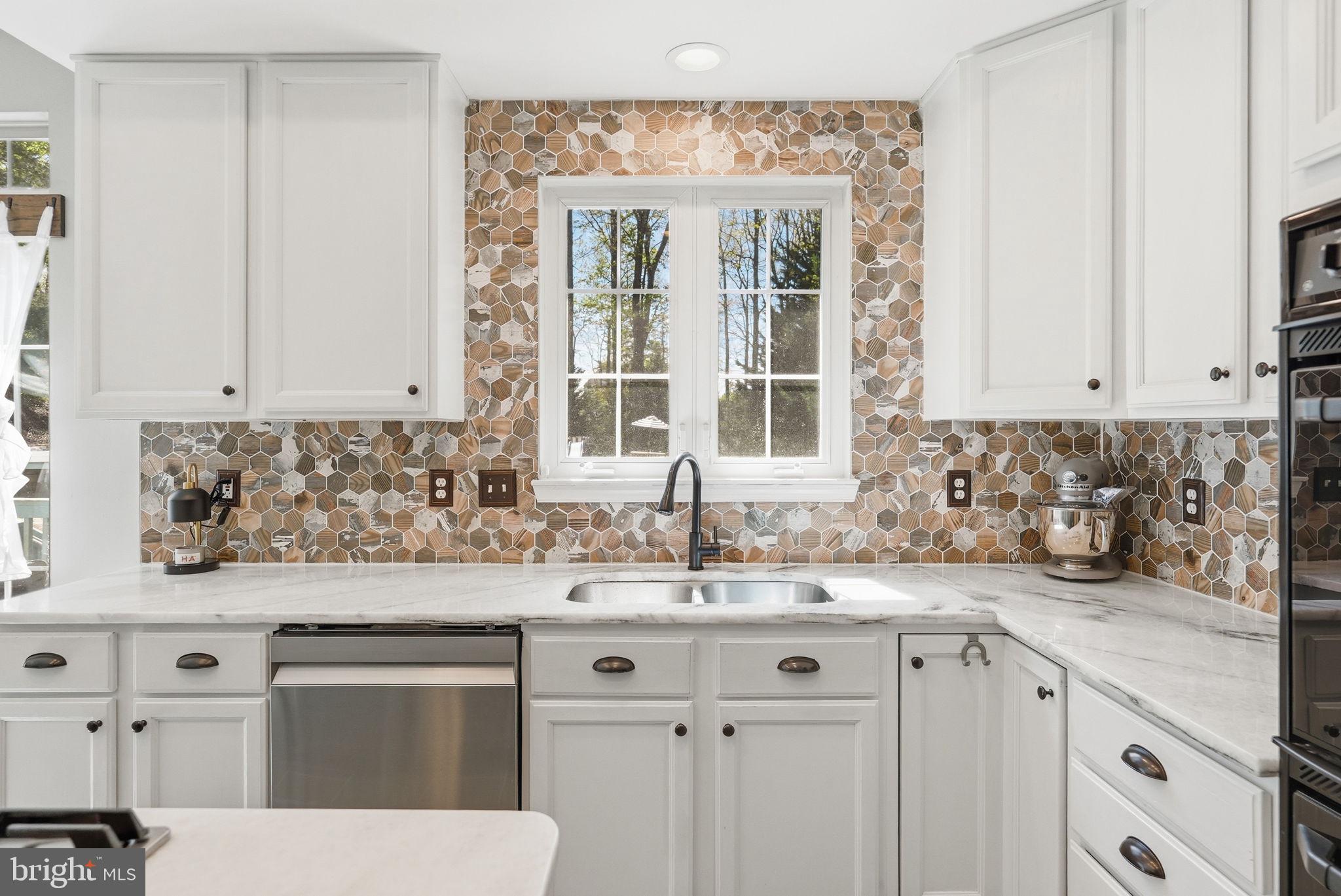 DAWSON LANDING - Residential