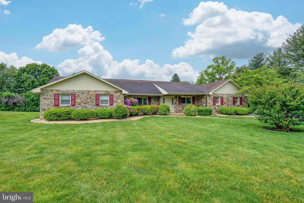 Photo of 126 Sunrise Avenue, Lancaster, PA 17601 (MLS # PALA2050956)