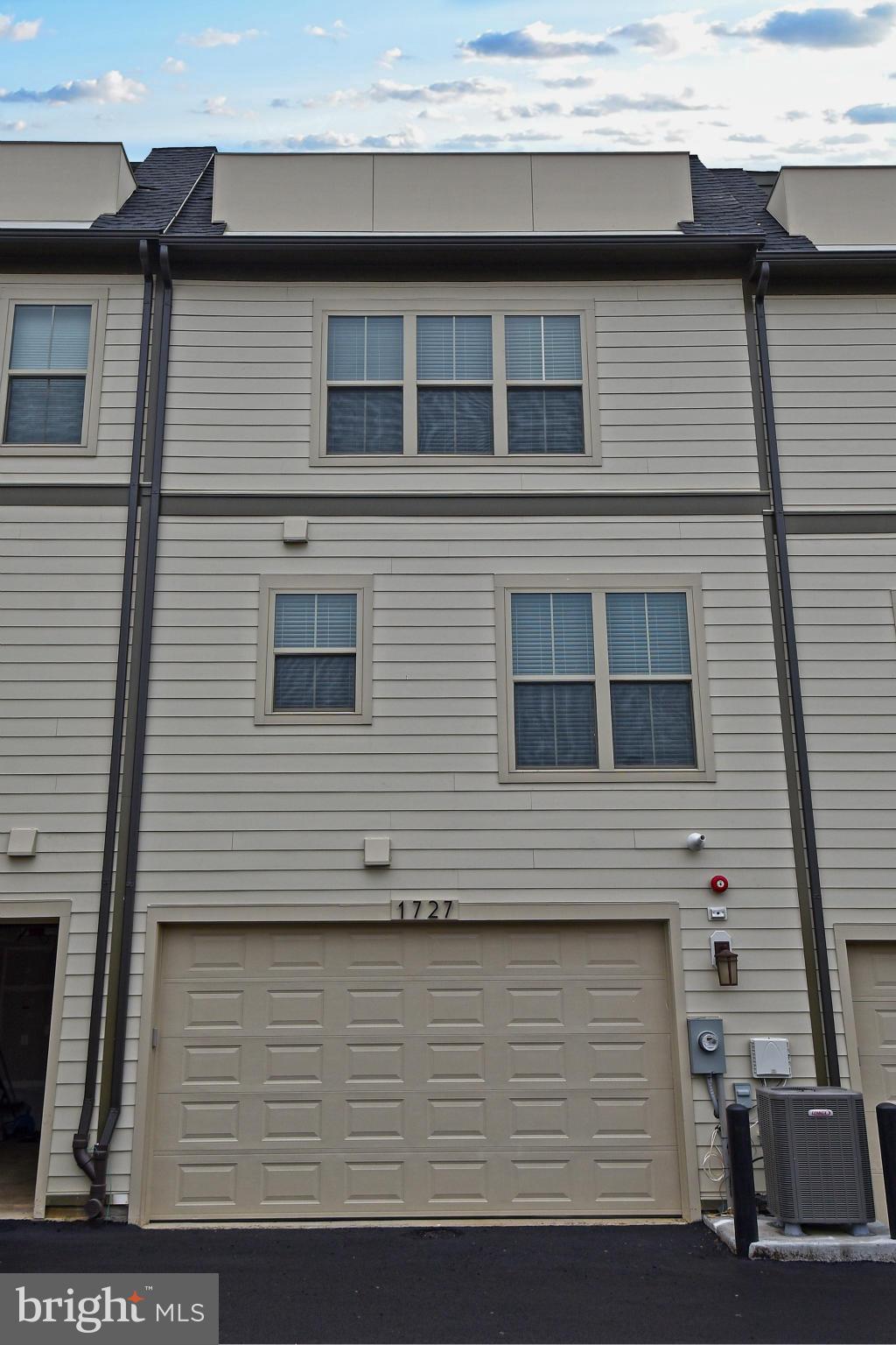 CARVER PLACE - Residential Lease