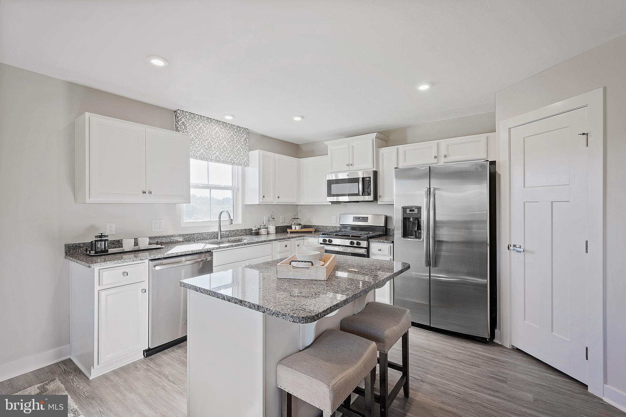 CARDINAL POINTE - Residential