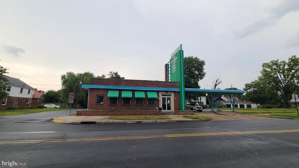 Photo of 3114 Hoffman Street, HARRISBURG, PA 17110 (MLS # PADA2048474)