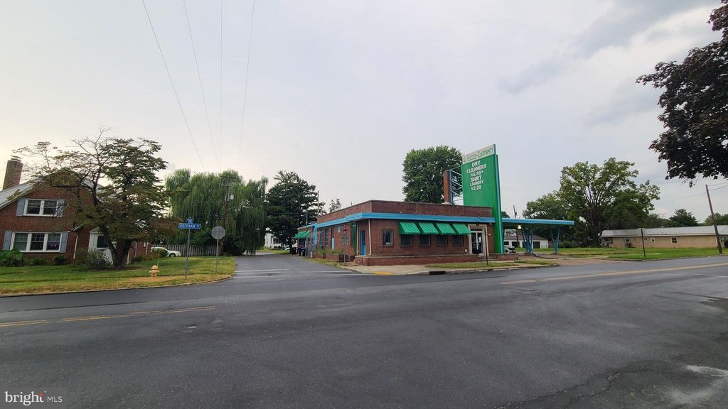 Photo of 3114 Hoffman Street, HARRISBURG, PA 17110 (MLS # PADA2048474)