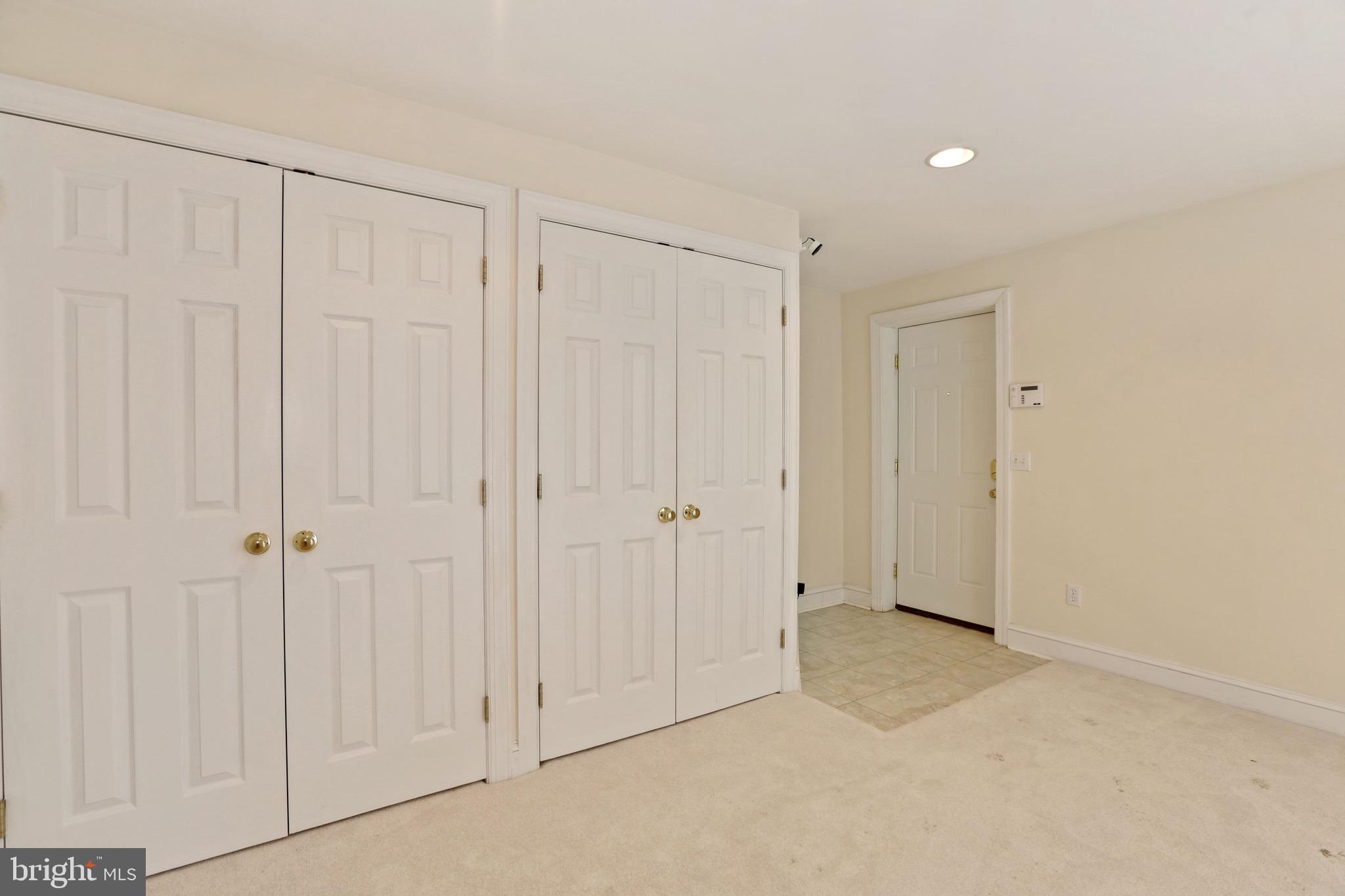 ANNAPOLIS ROADS - Residential