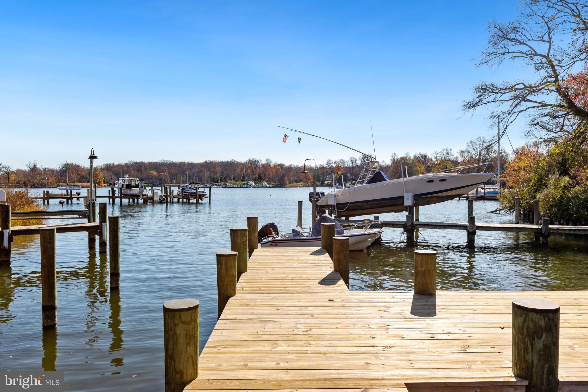 ANNAPOLIS ROADS - Residential