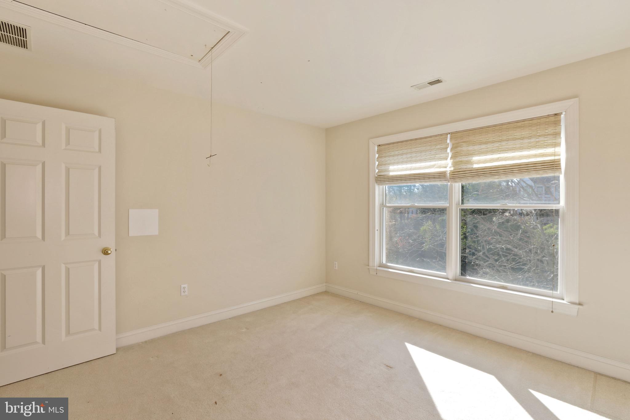 ANNAPOLIS ROADS - Residential