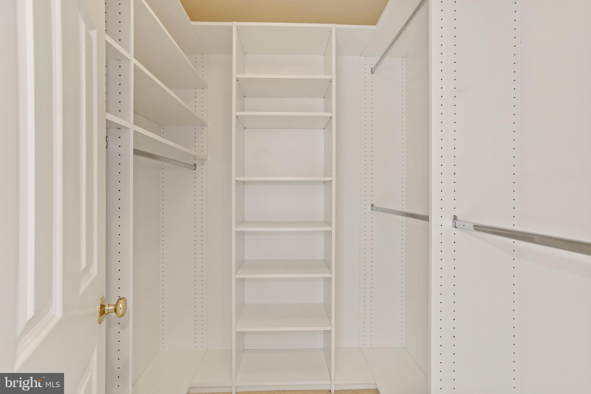 ANNAPOLIS ROADS - Residential