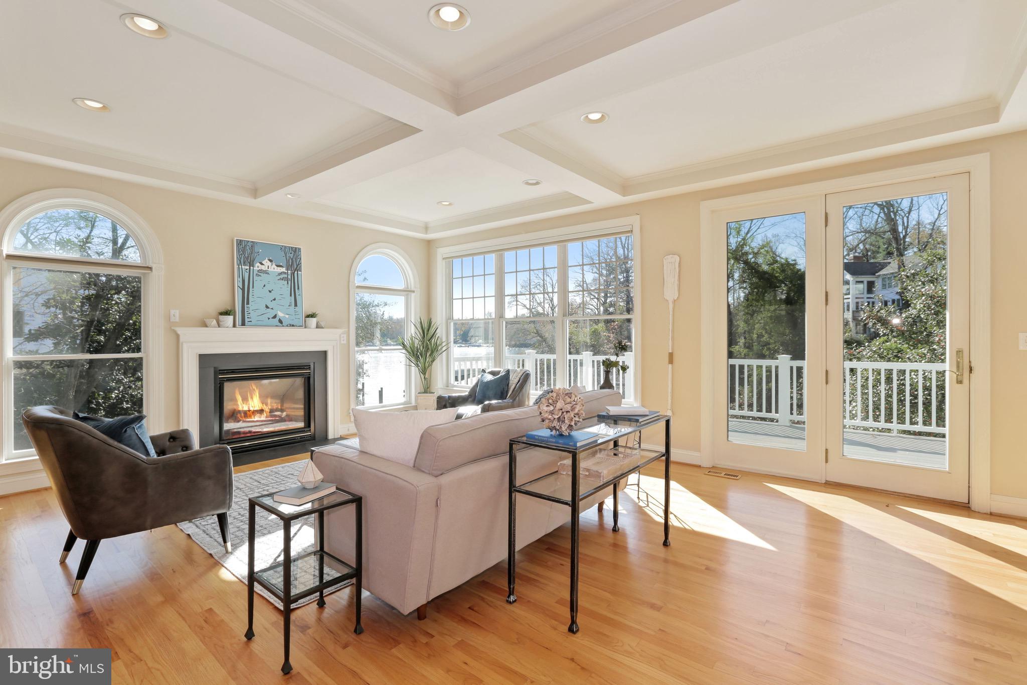 ANNAPOLIS ROADS - Residential