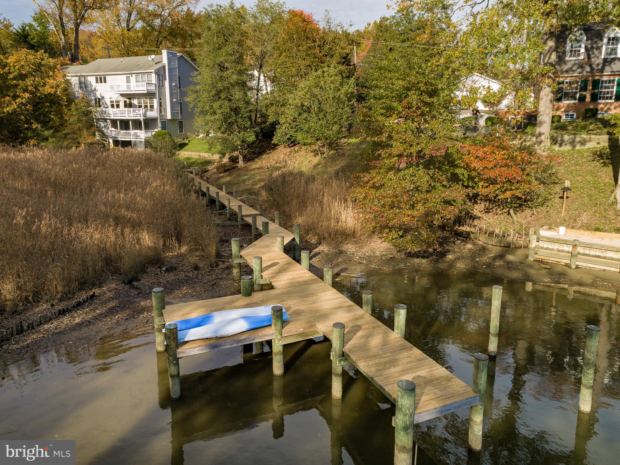 ANNAPOLIS ROADS - Residential